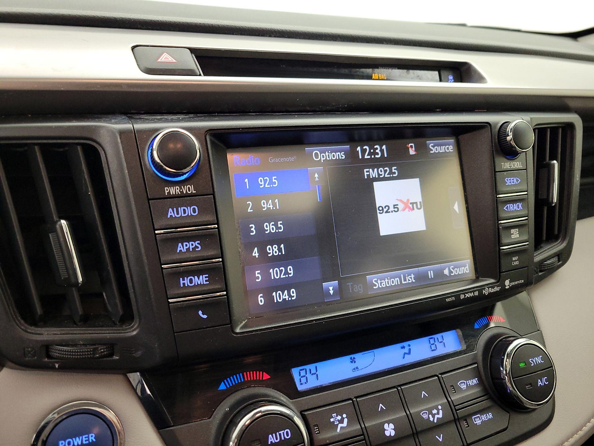 Thumbnail: 2016 Toyota RAV4 - 16