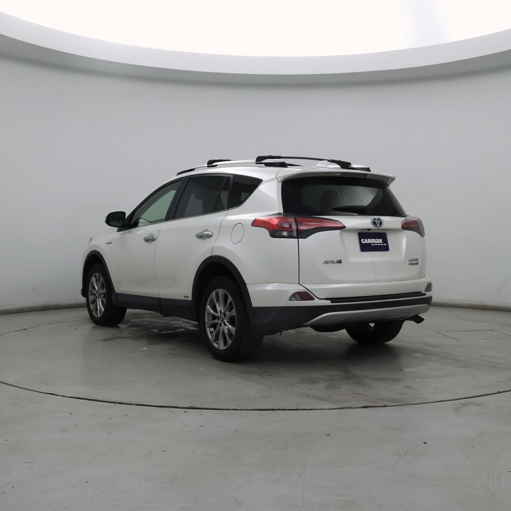 Thumbnail: 2016 Toyota RAV4 - 2