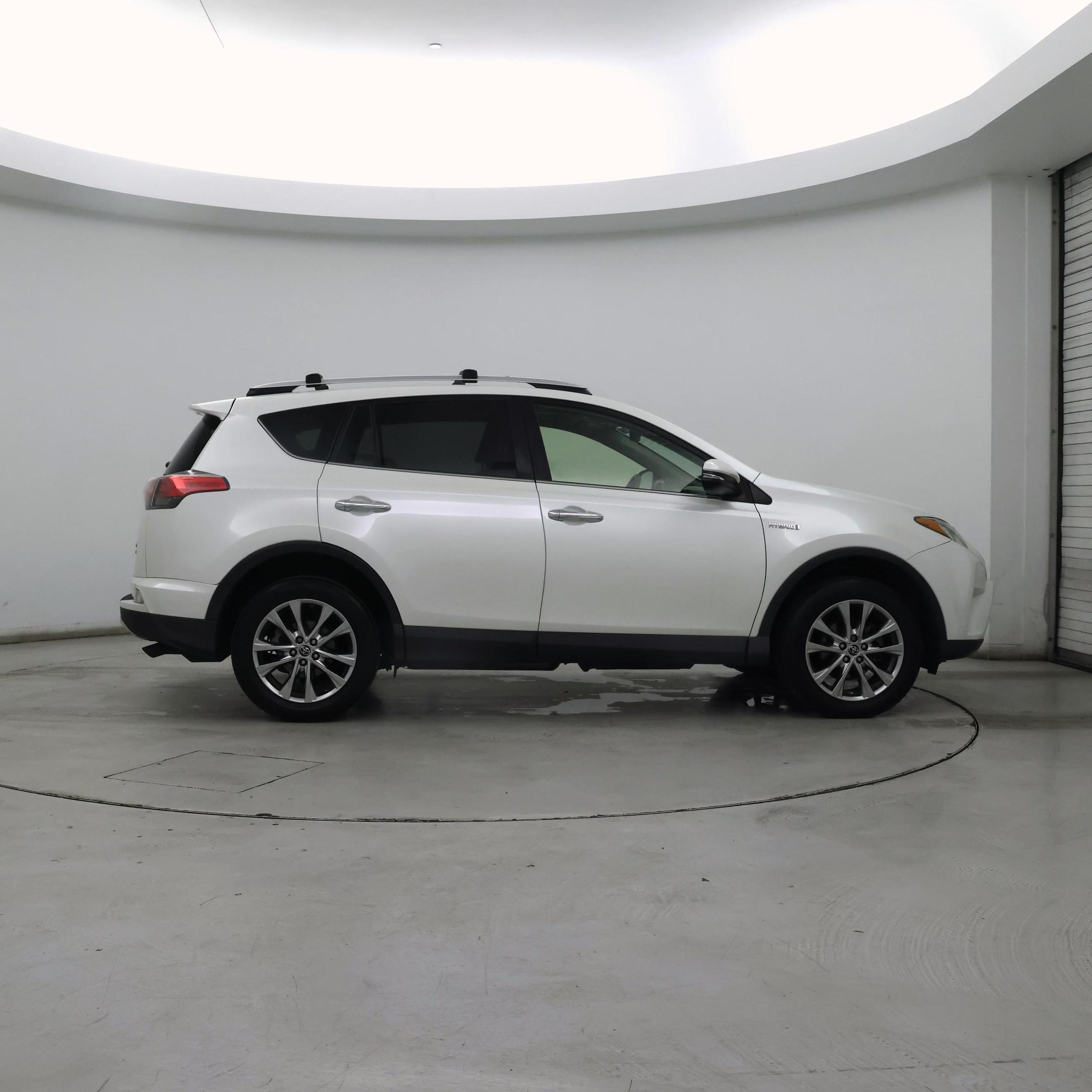 Thumbnail: 2016 Toyota RAV4 - 7