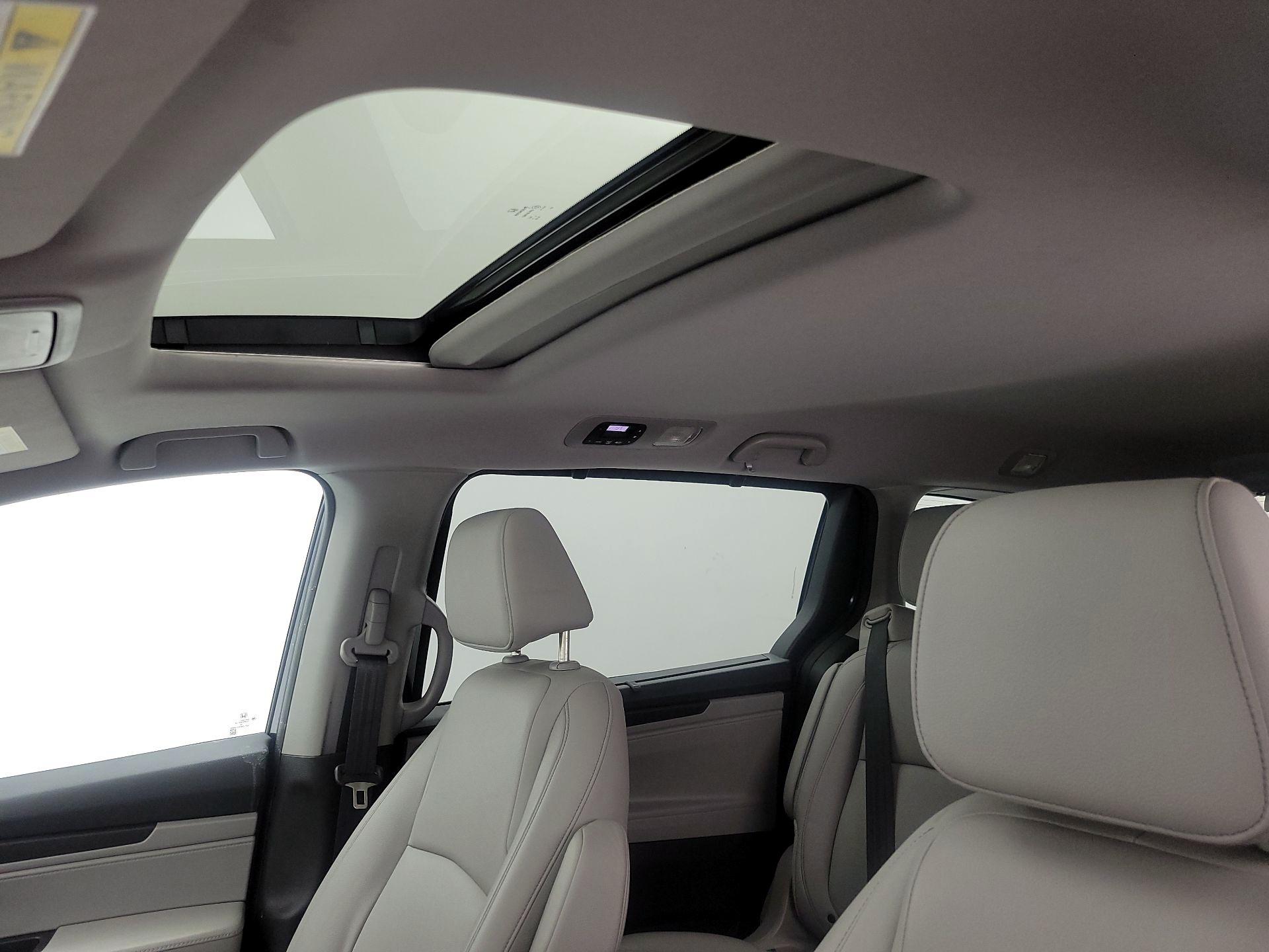 Thumbnail: 2023 Honda Odyssey - 19