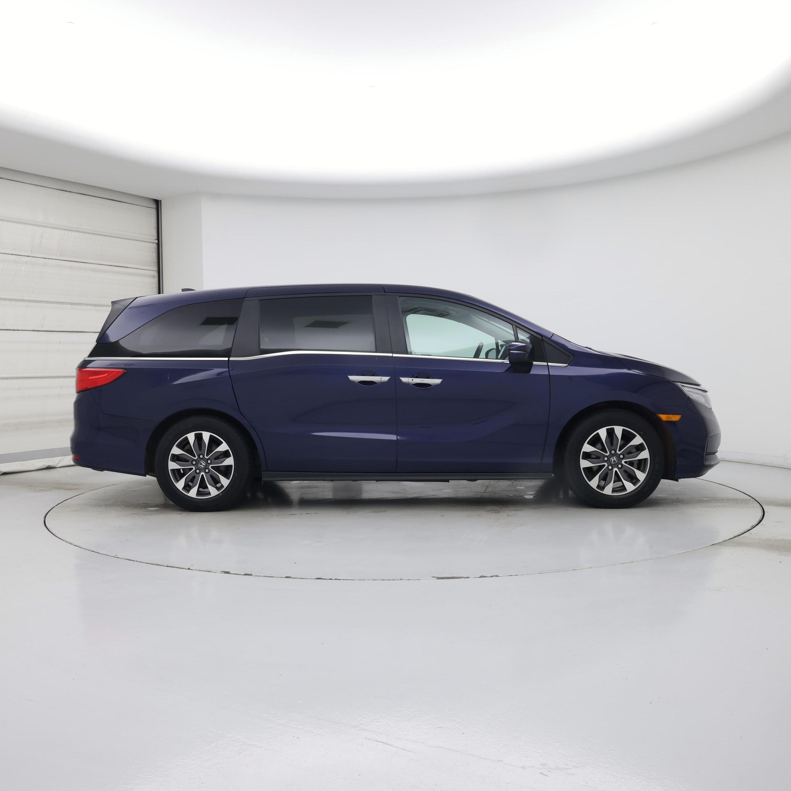 Thumbnail: 2023 Honda Odyssey - 7