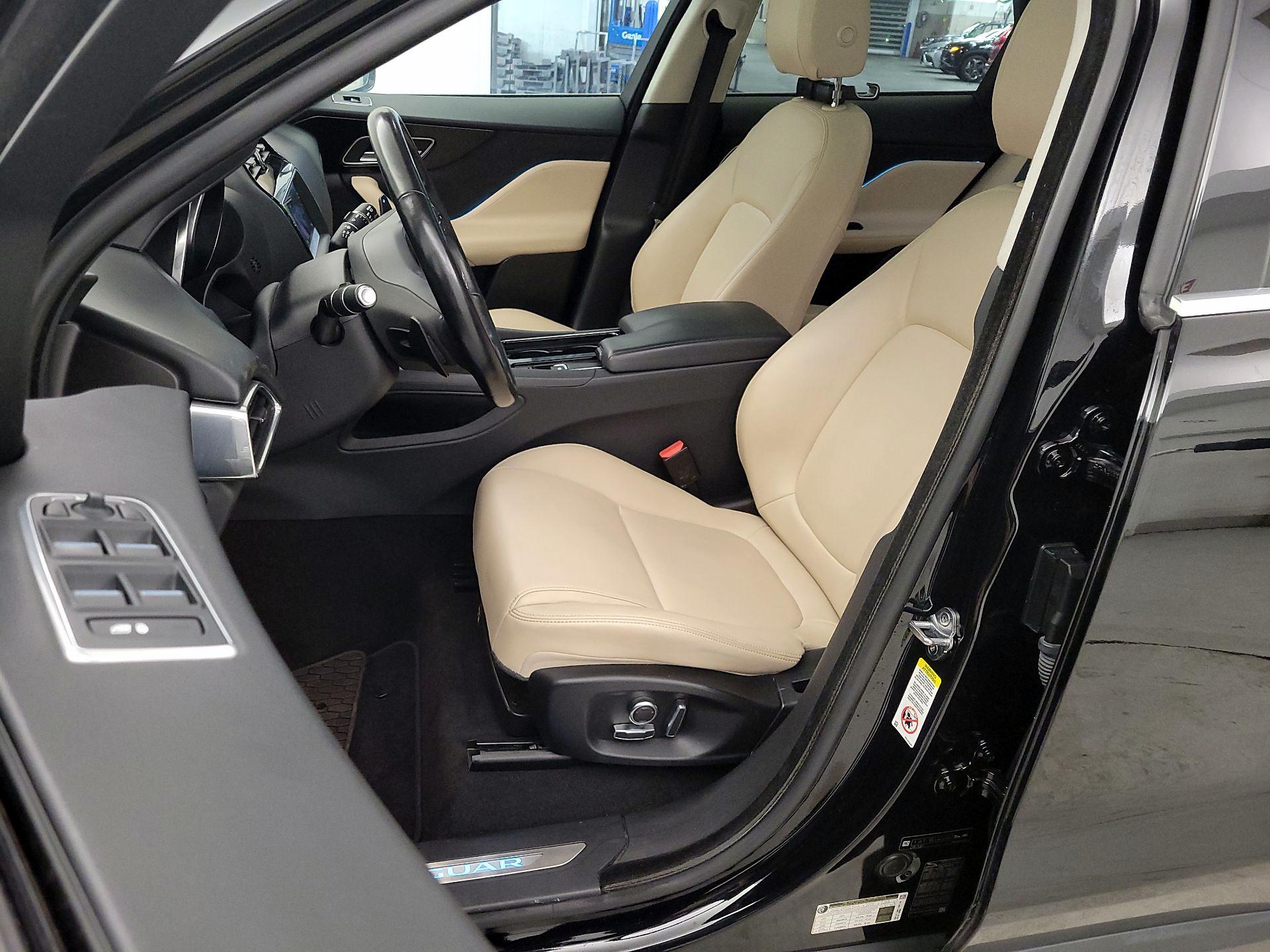 Thumbnail: 2020 Jaguar F-Pace - 11