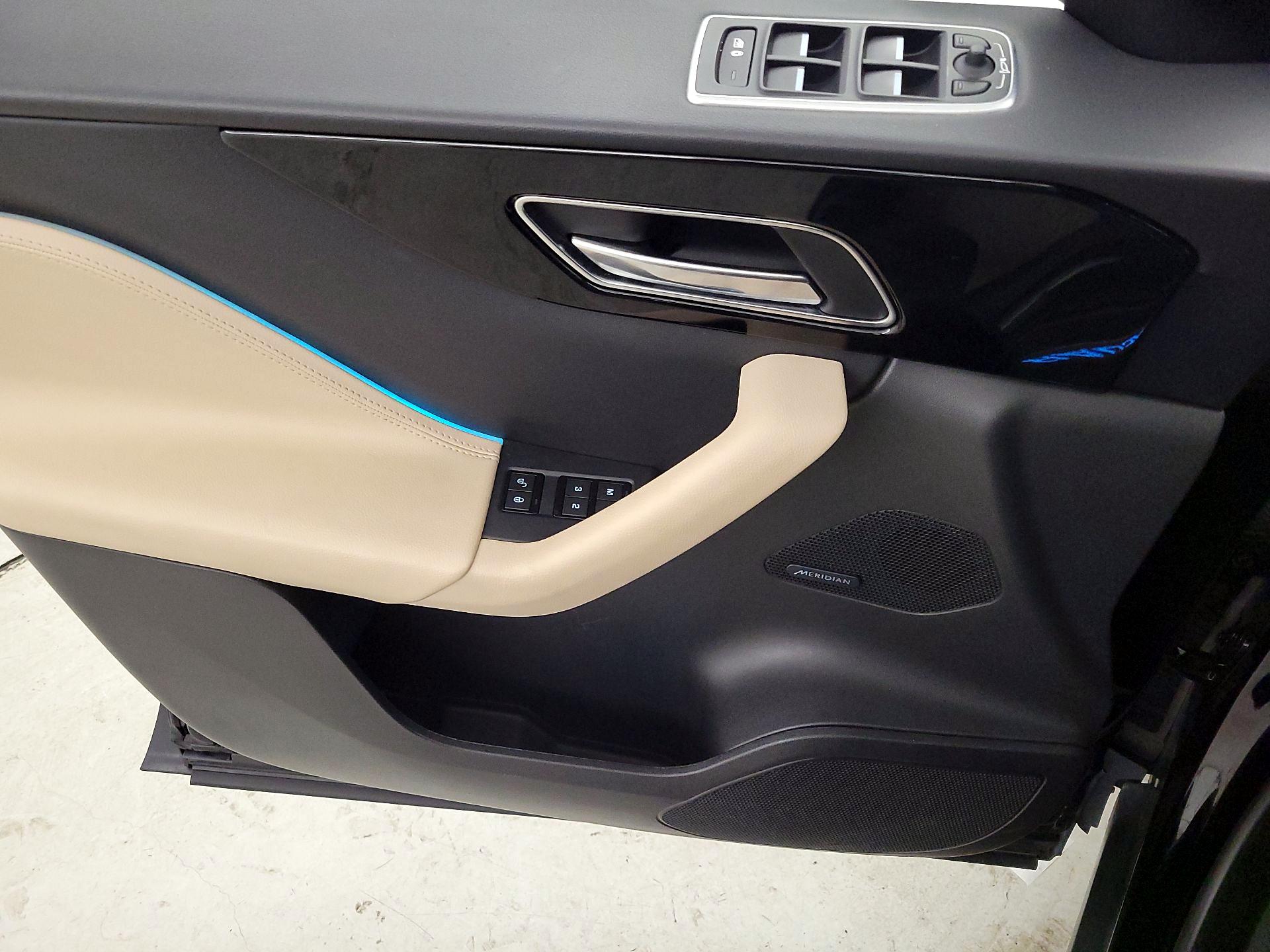 Thumbnail: 2020 Jaguar F-Pace - 12