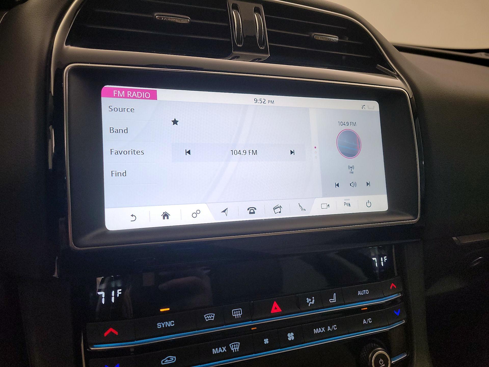 Thumbnail: 2020 Jaguar F-Pace - 16