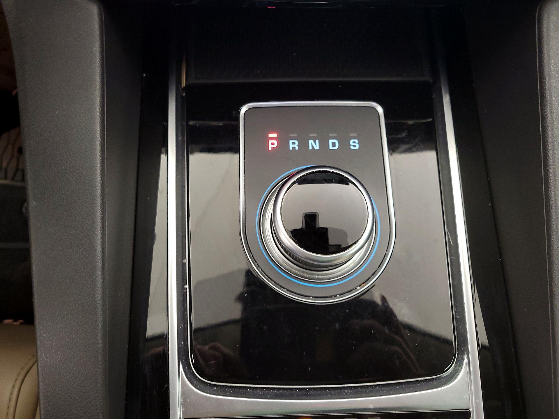 Thumbnail: 2020 Jaguar F-Pace - 18