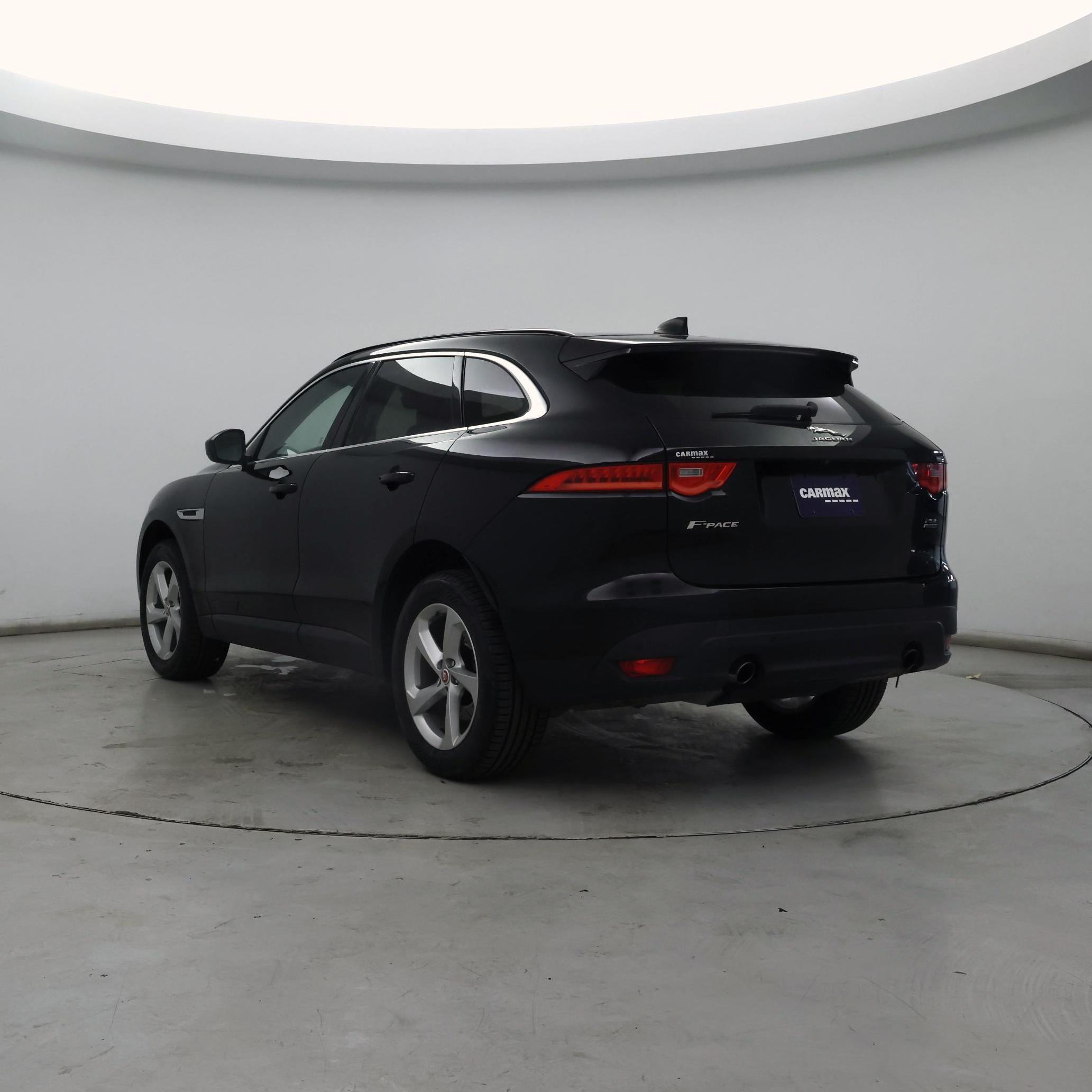 Thumbnail: 2020 Jaguar F-Pace - 2