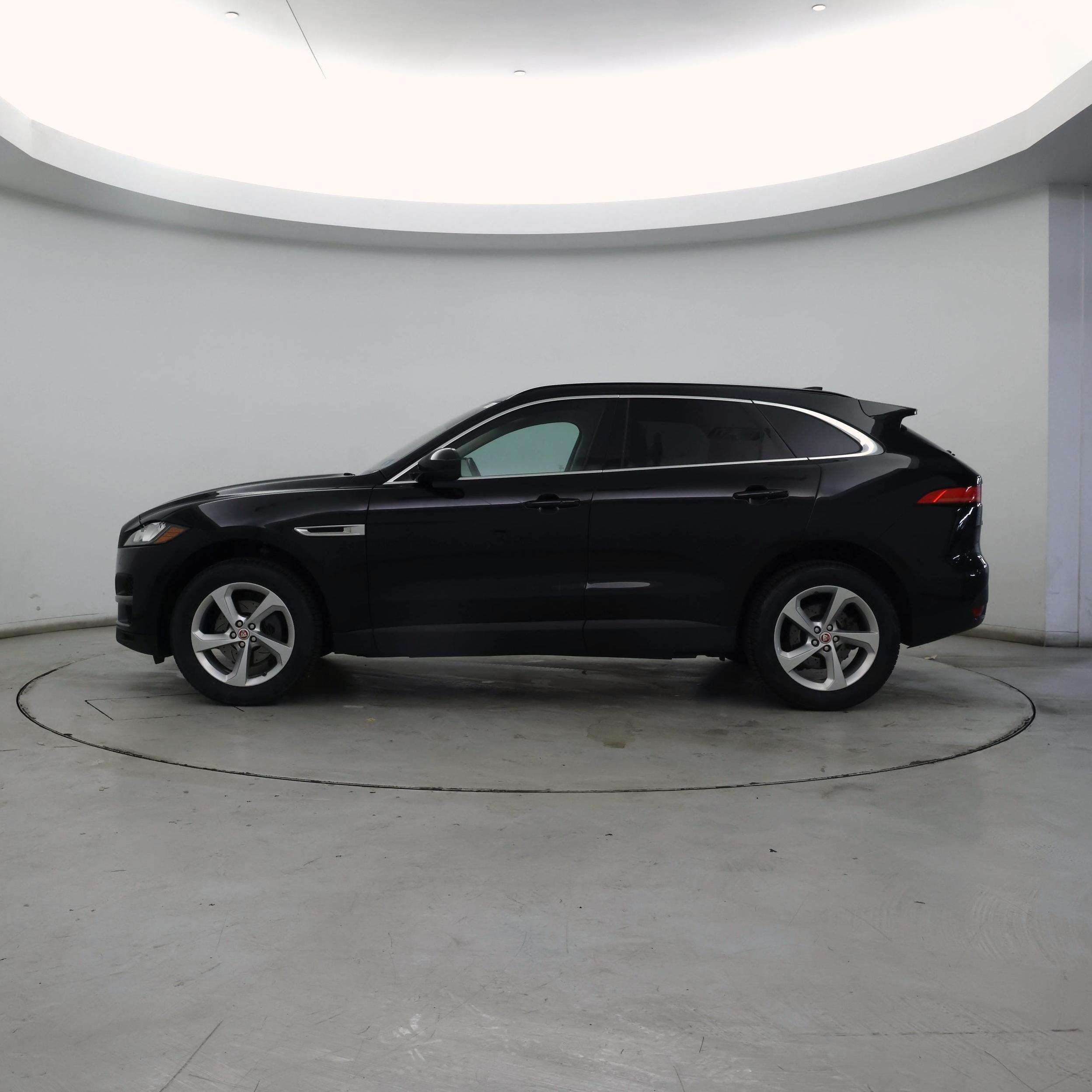 Thumbnail: 2020 Jaguar F-Pace - 3