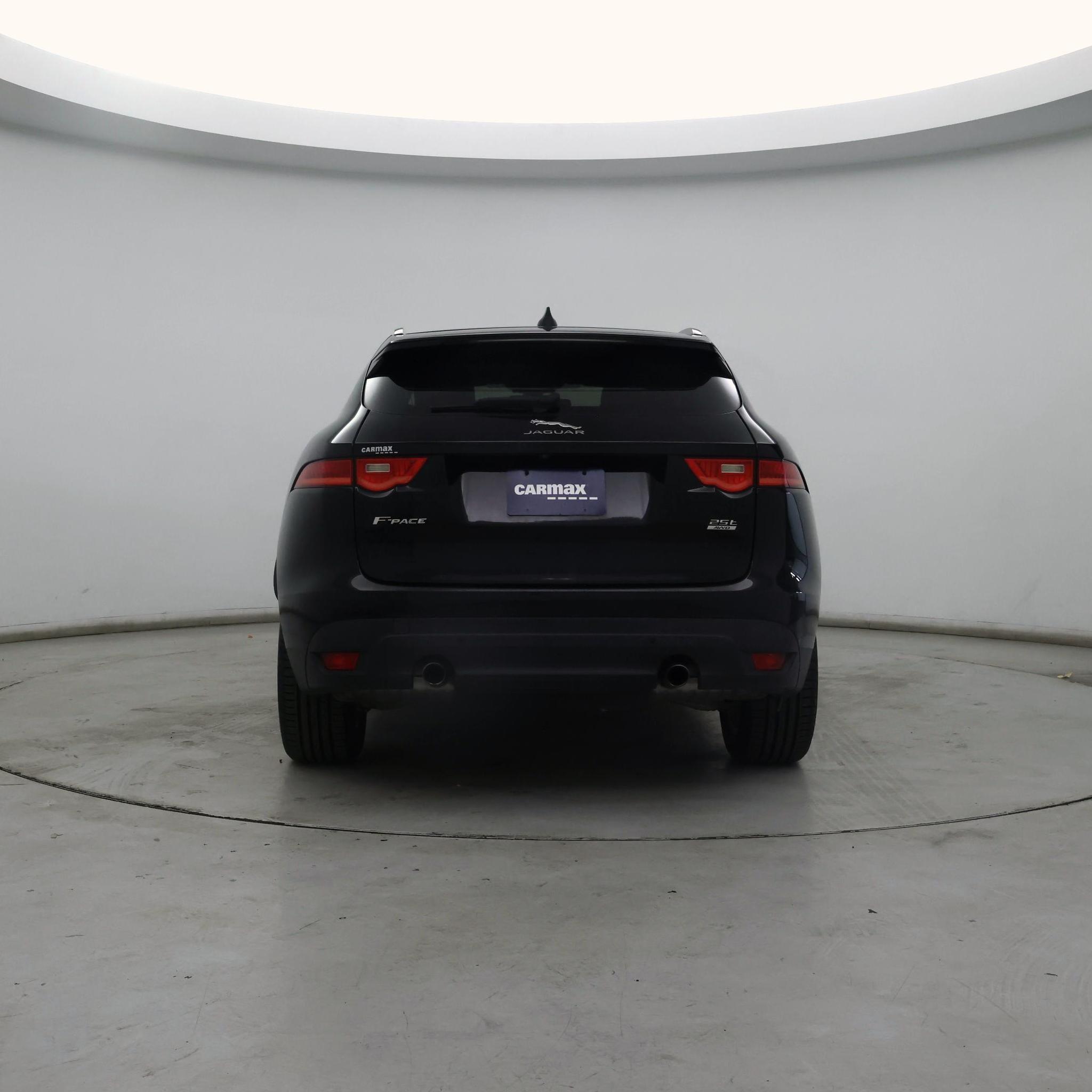 Thumbnail: 2020 Jaguar F-Pace - 6