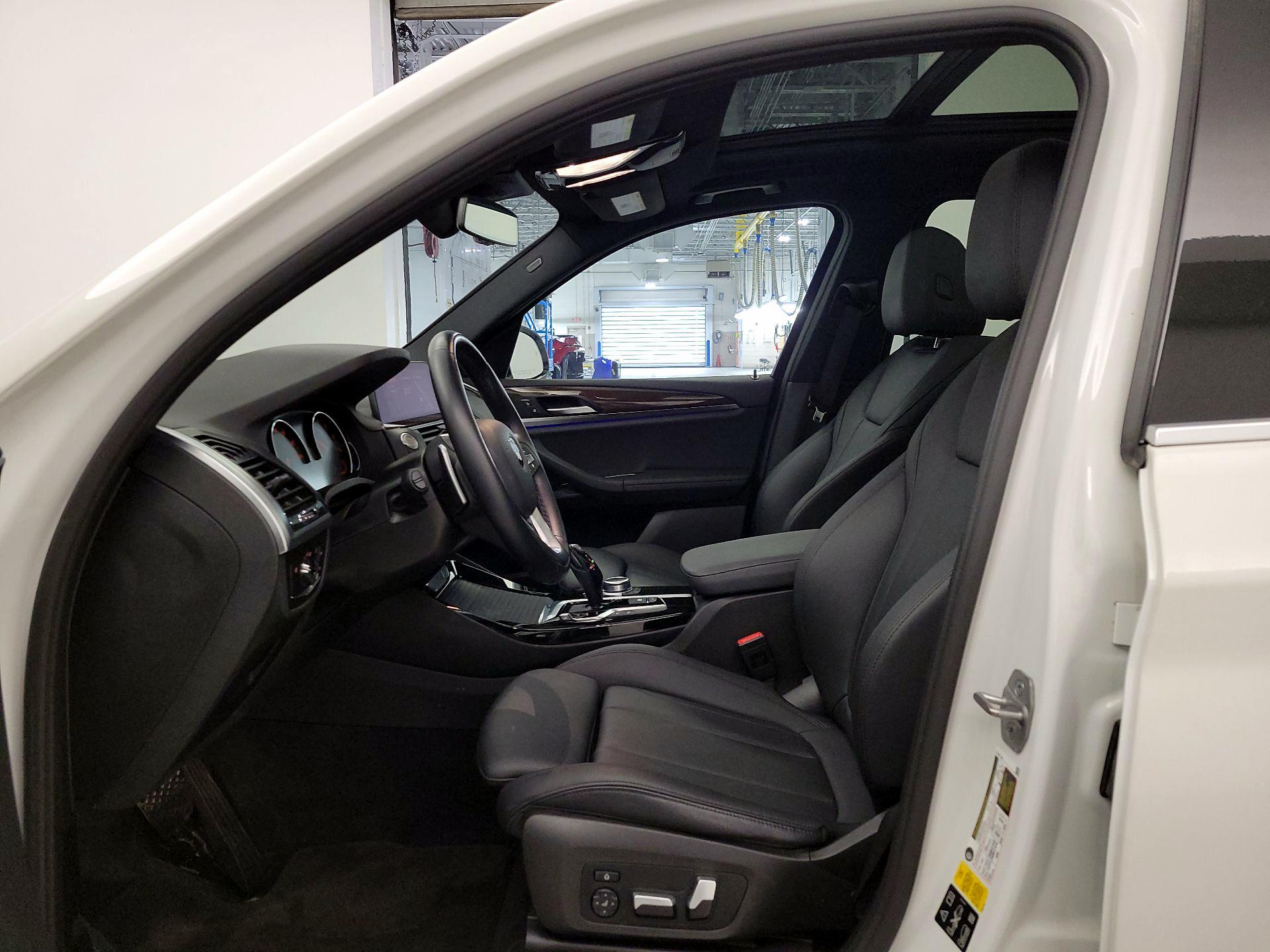 Thumbnail: 2021 BMW X3 - 11