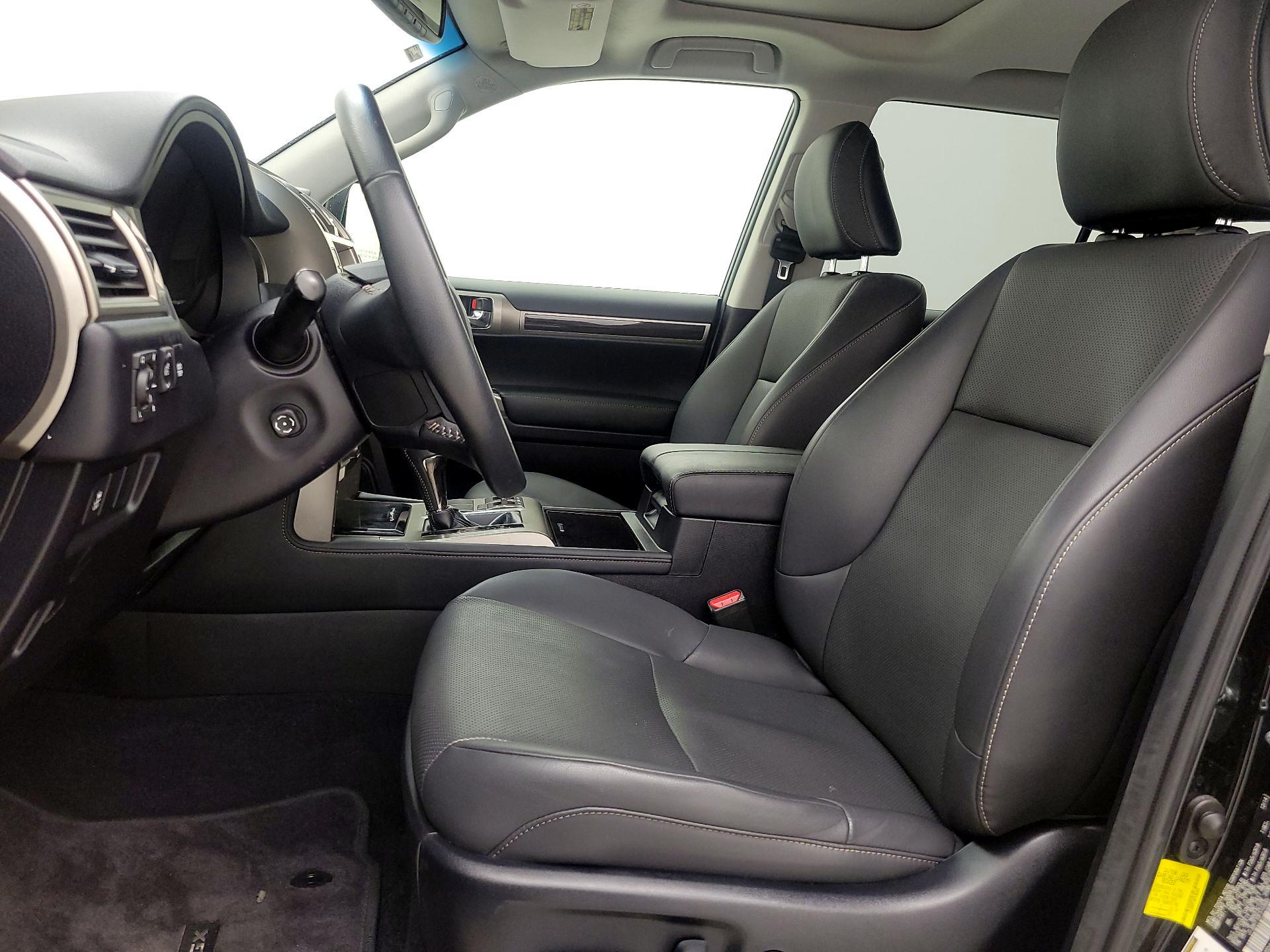 Thumbnail: 2015 Lexus GX - 11