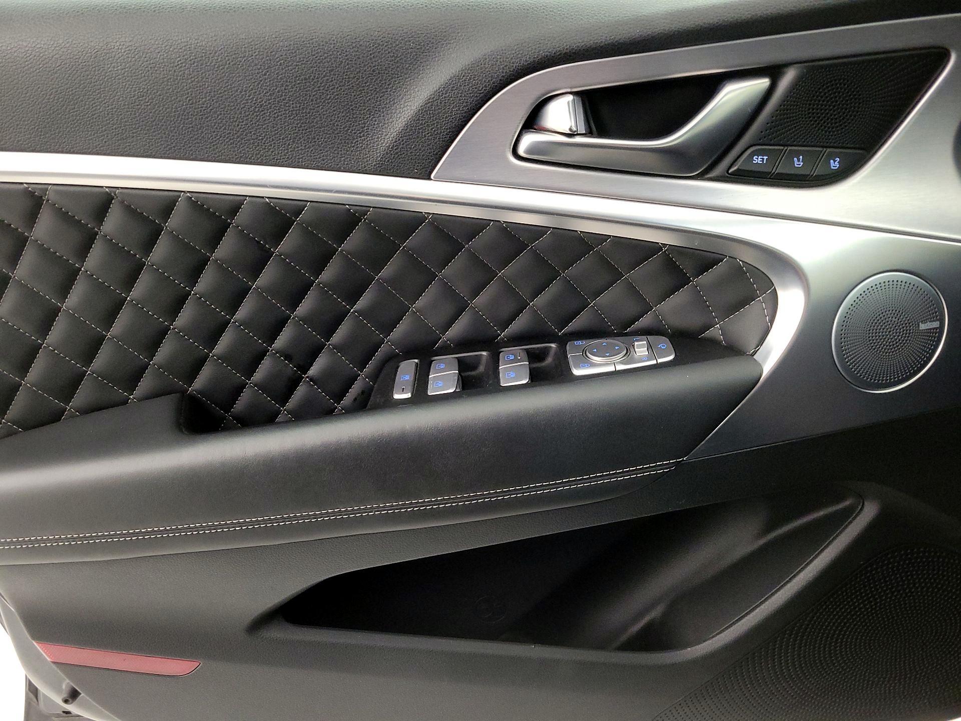 Thumbnail: 2019 Genesis G70 - 12