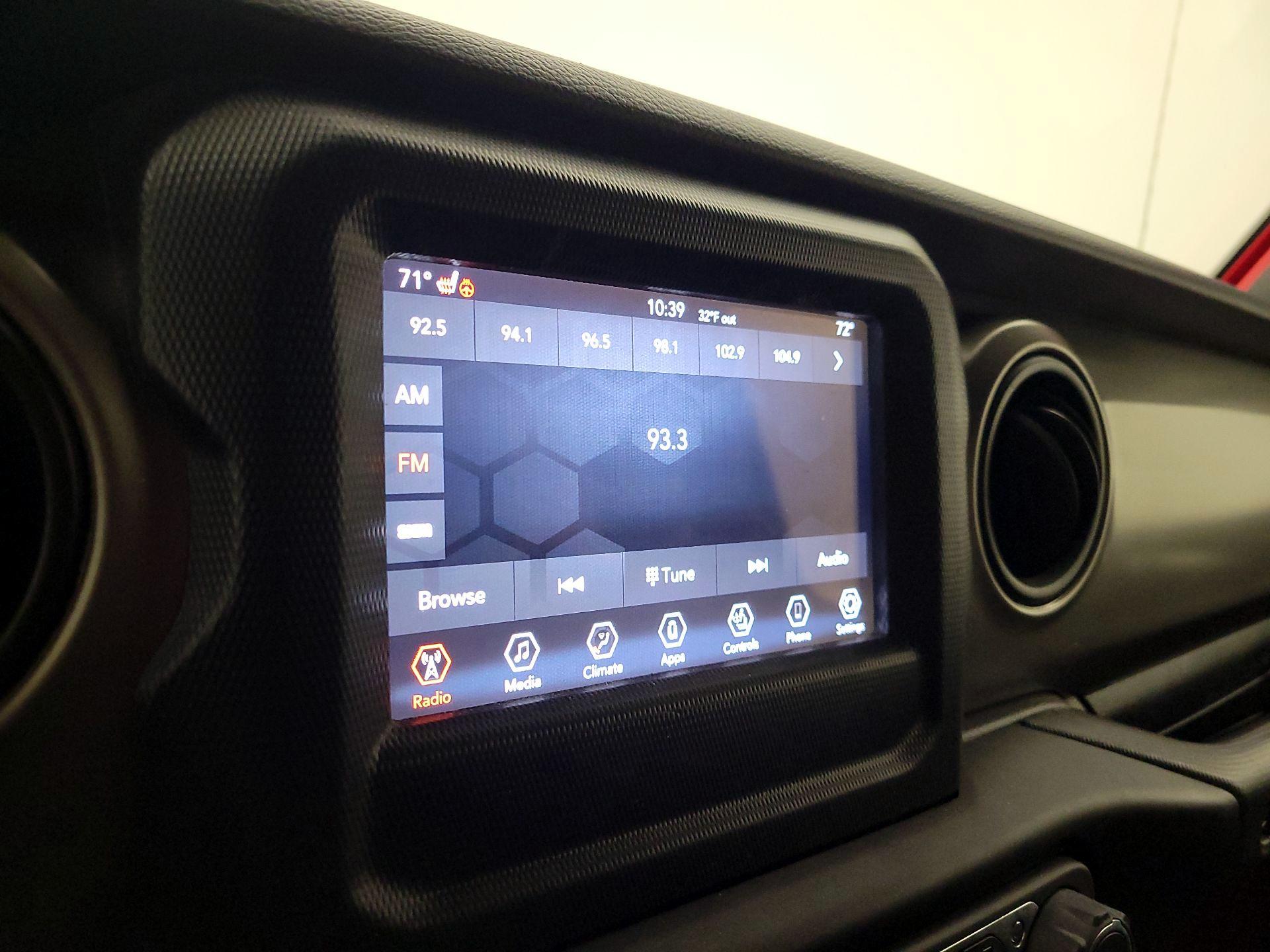 Thumbnail: 2021 Jeep Wrangler - 15