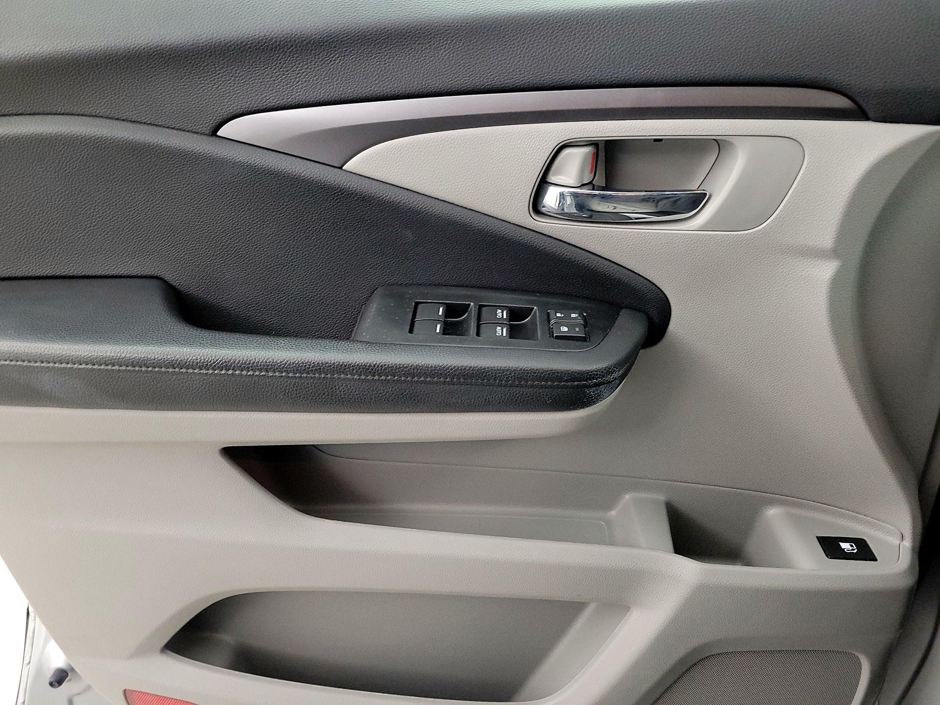 Thumbnail: 2021 Honda Pilot - 12