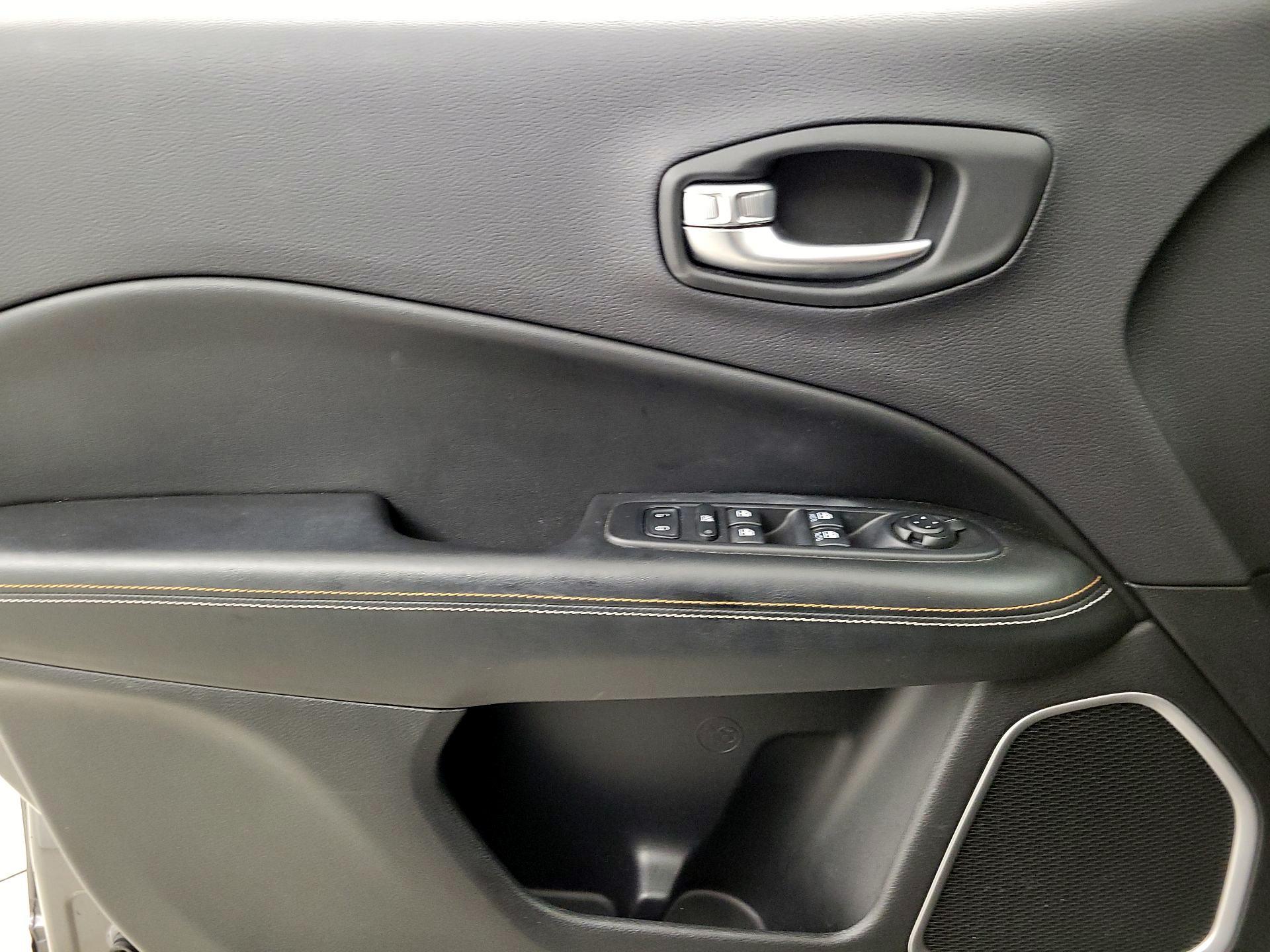 Thumbnail: 2017 Jeep Compass - 12