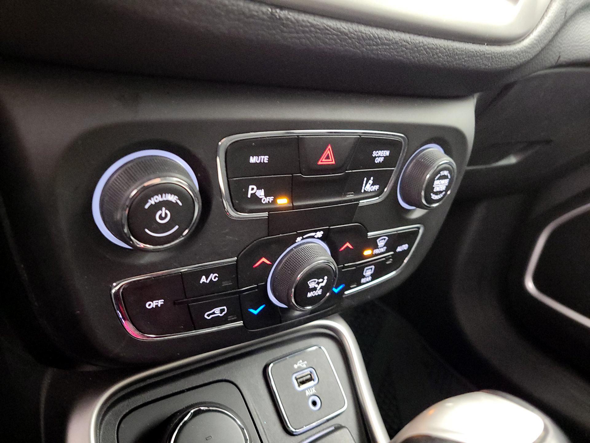 Thumbnail: 2017 Jeep Compass - 17