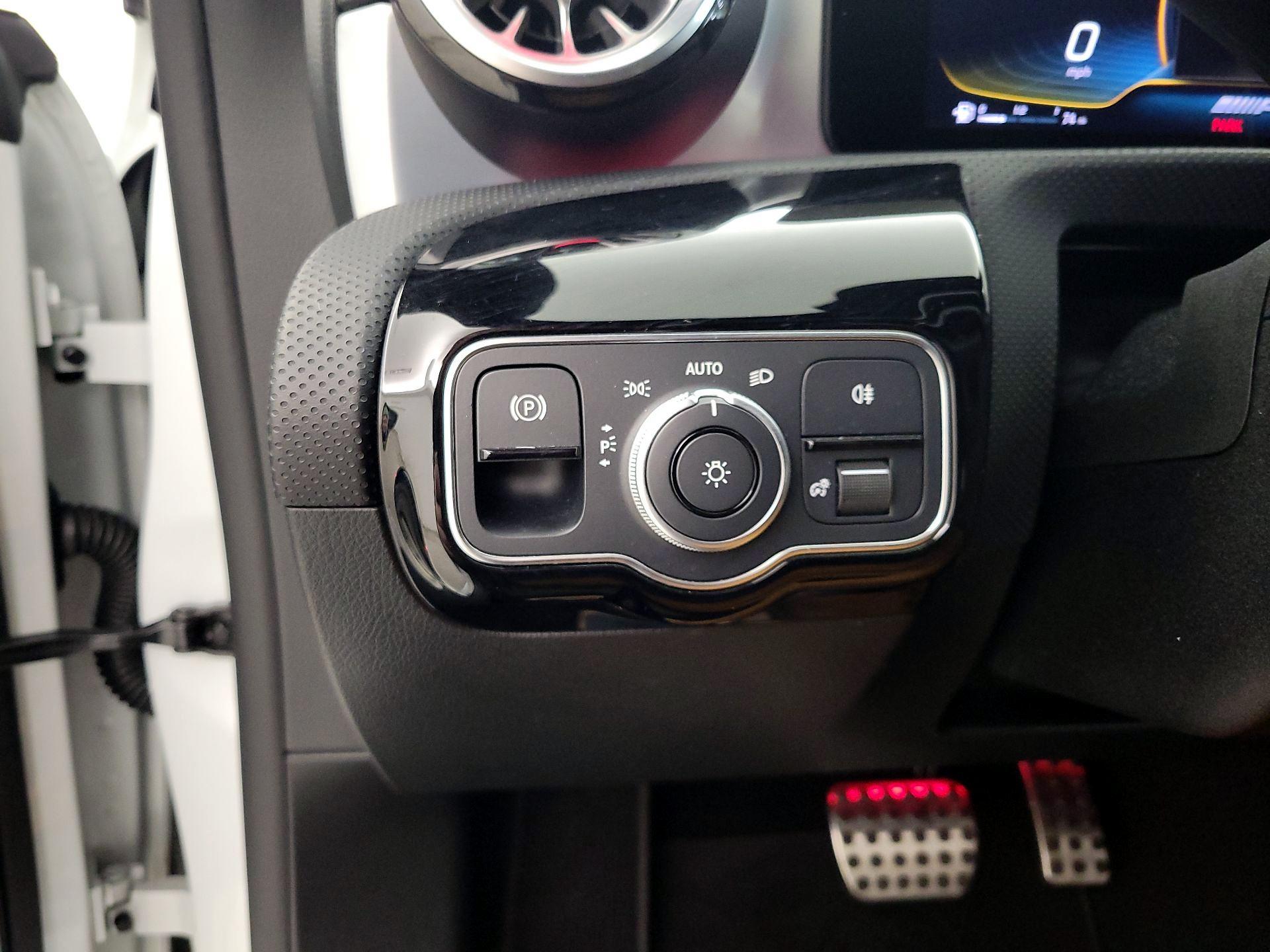 Thumbnail: 2022 Mercedes-Benz CLA - 13