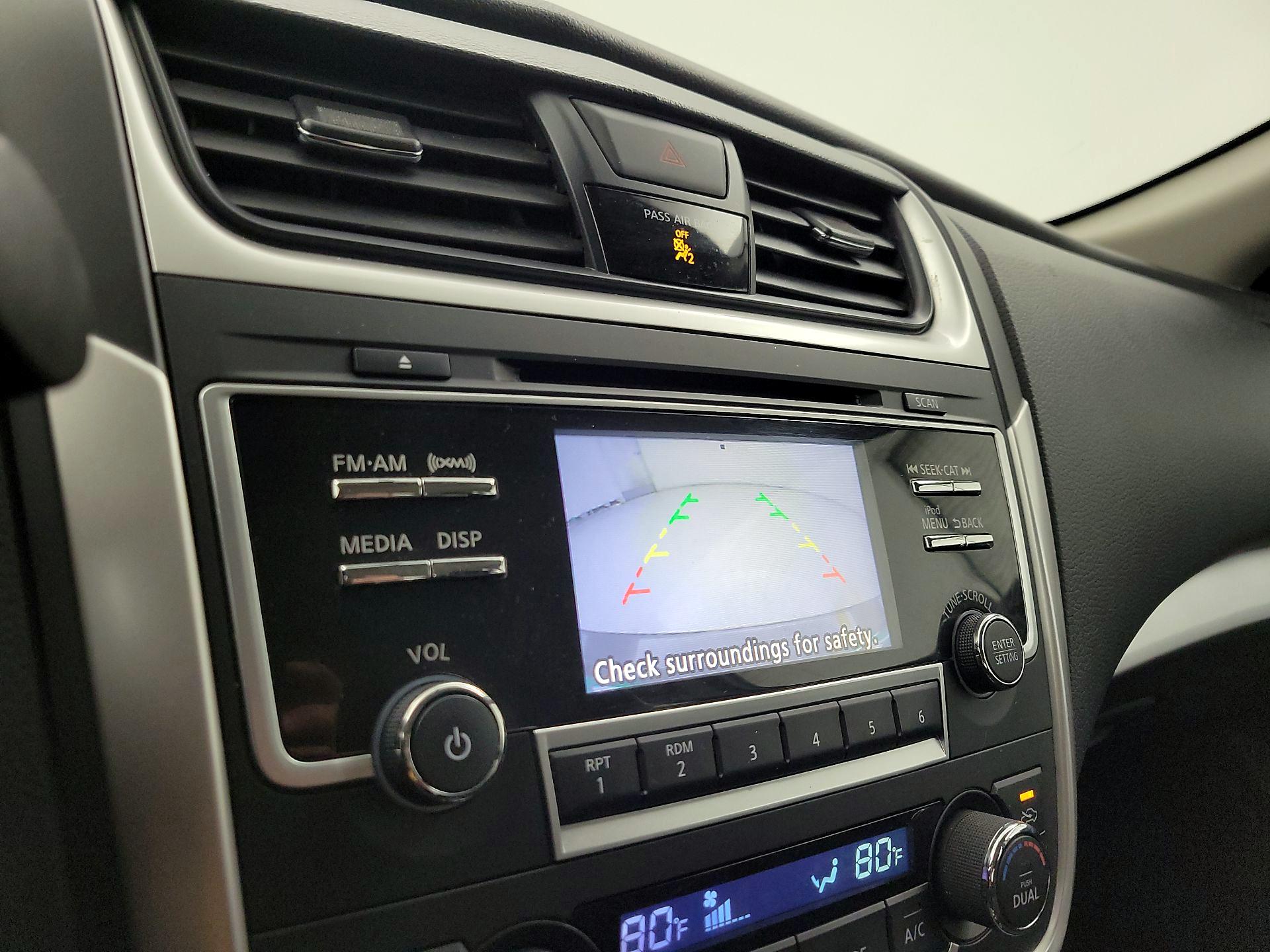 Thumbnail: 2017 Nissan Altima - 14