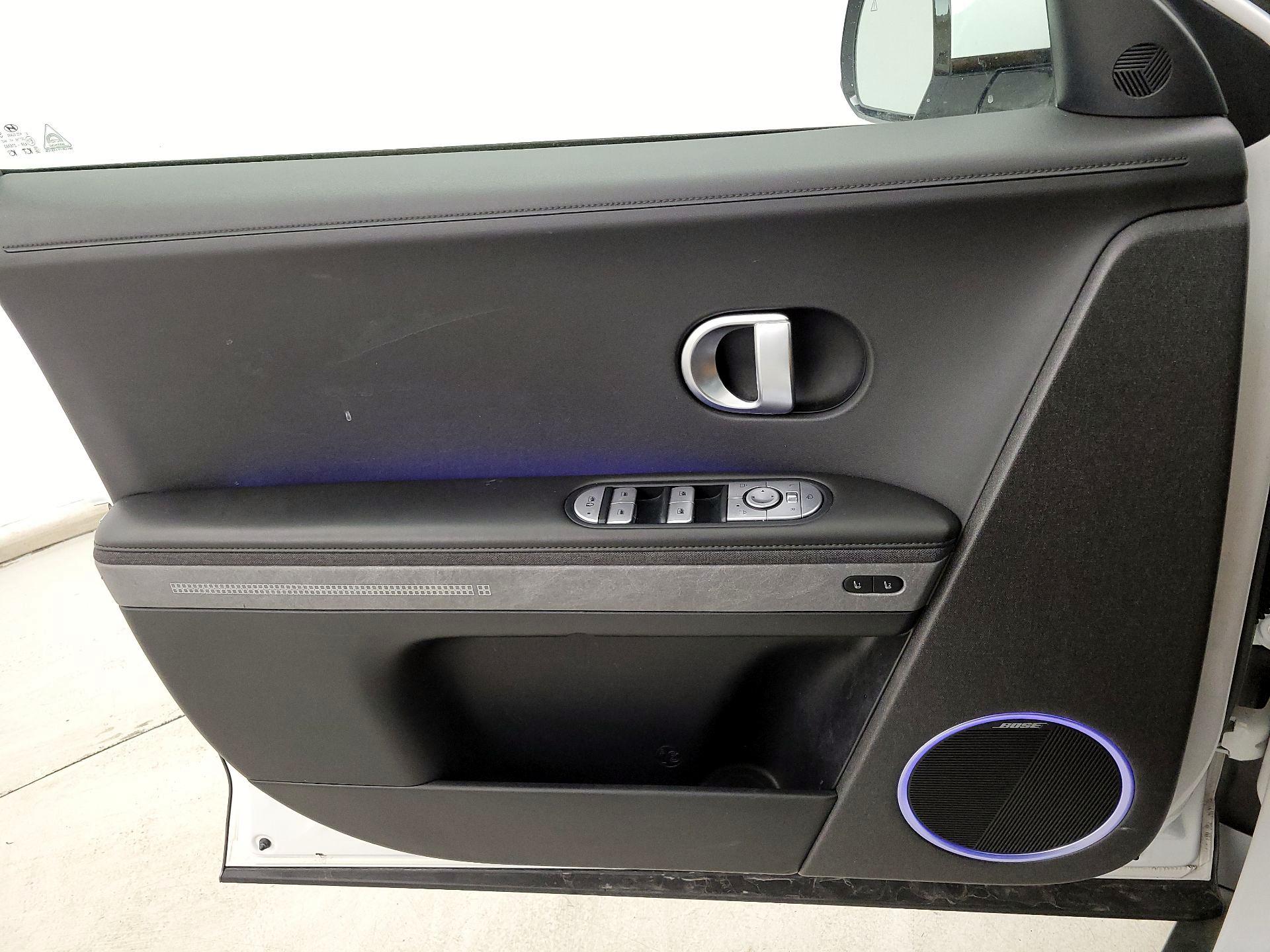 Thumbnail: 2022 Hyundai Ioniq 5 - 12