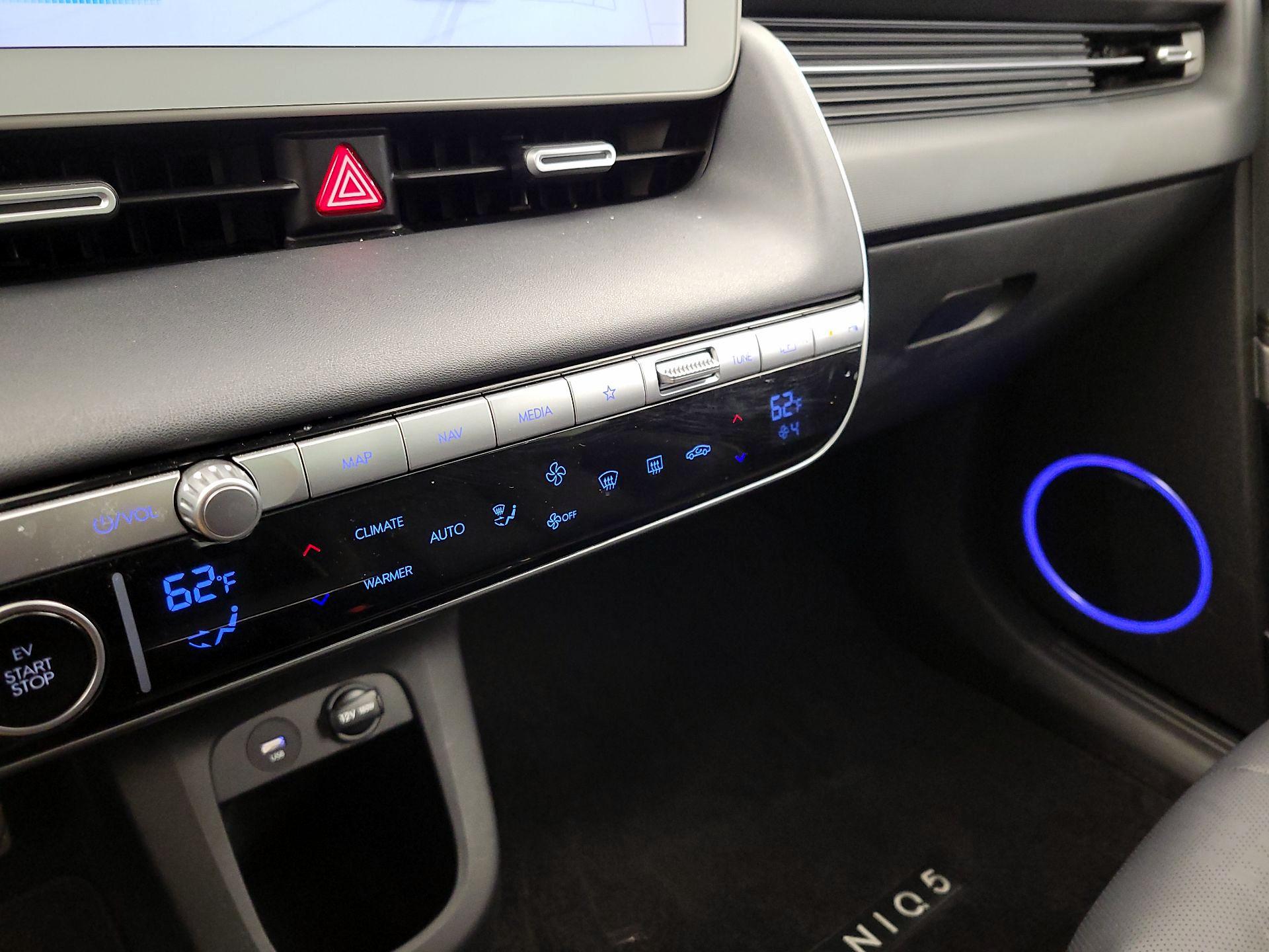 Thumbnail: 2022 Hyundai Ioniq 5 - 16