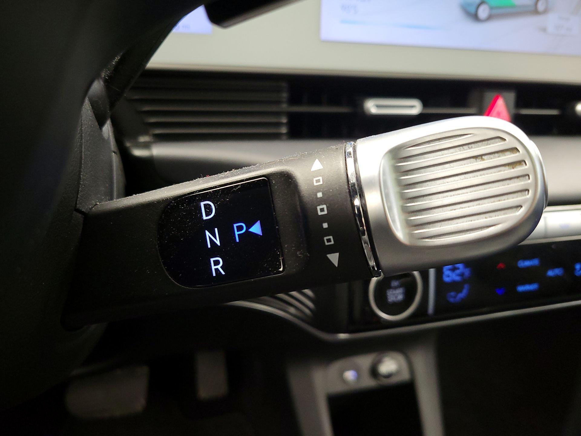 Thumbnail: 2022 Hyundai Ioniq 5 - 17