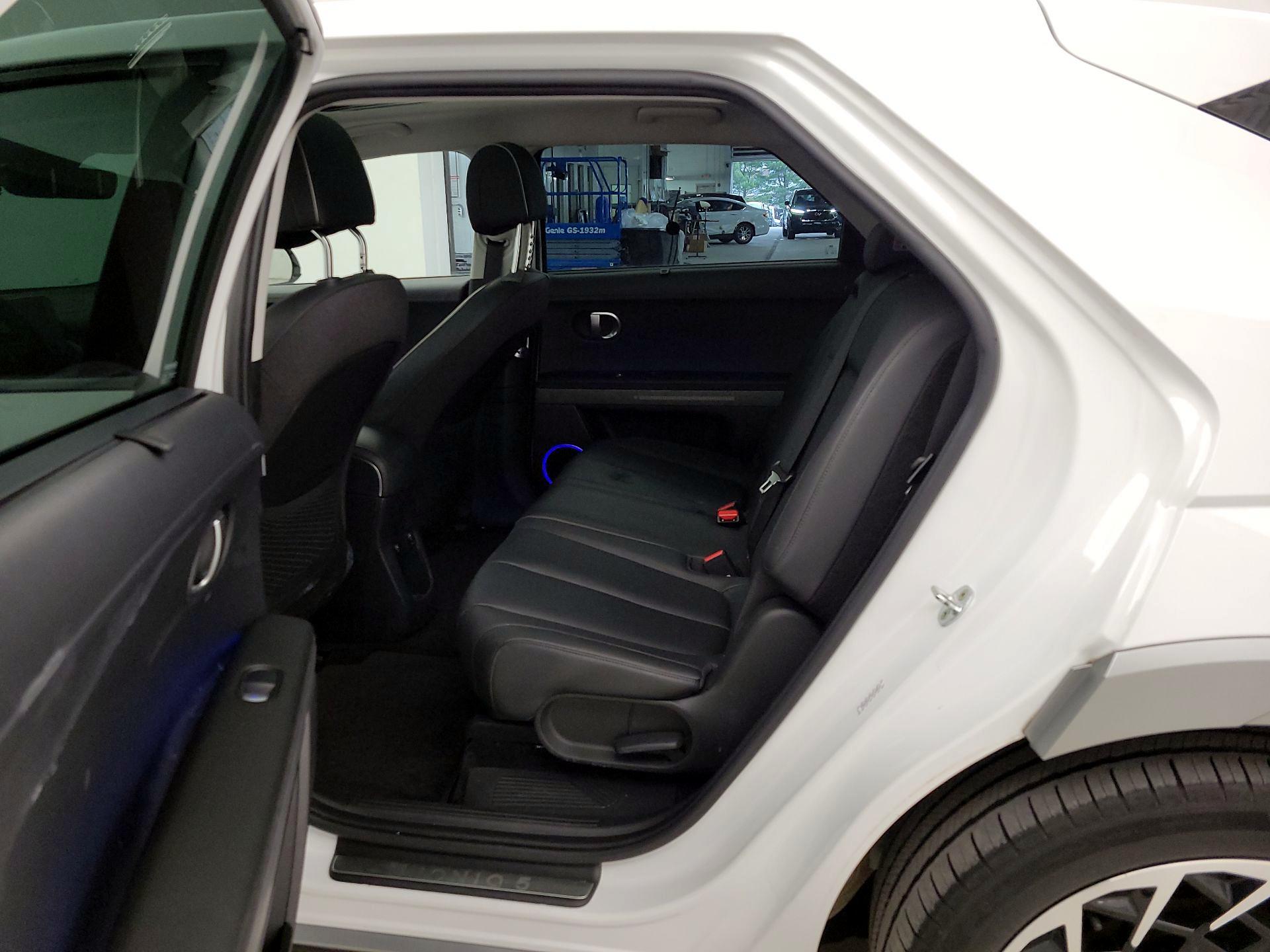 Thumbnail: 2022 Hyundai Ioniq 5 - 19