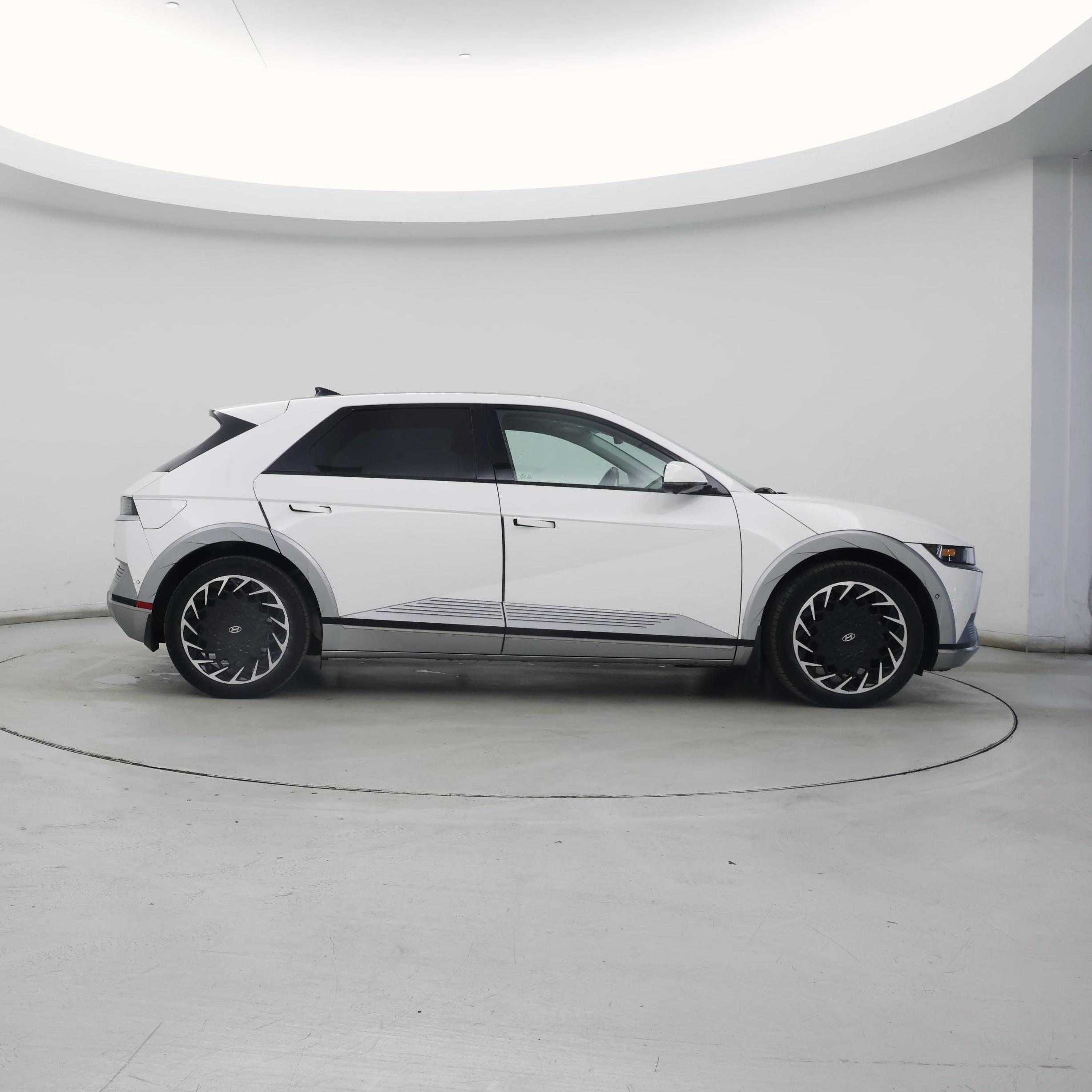 Thumbnail: 2022 Hyundai Ioniq 5 - 7