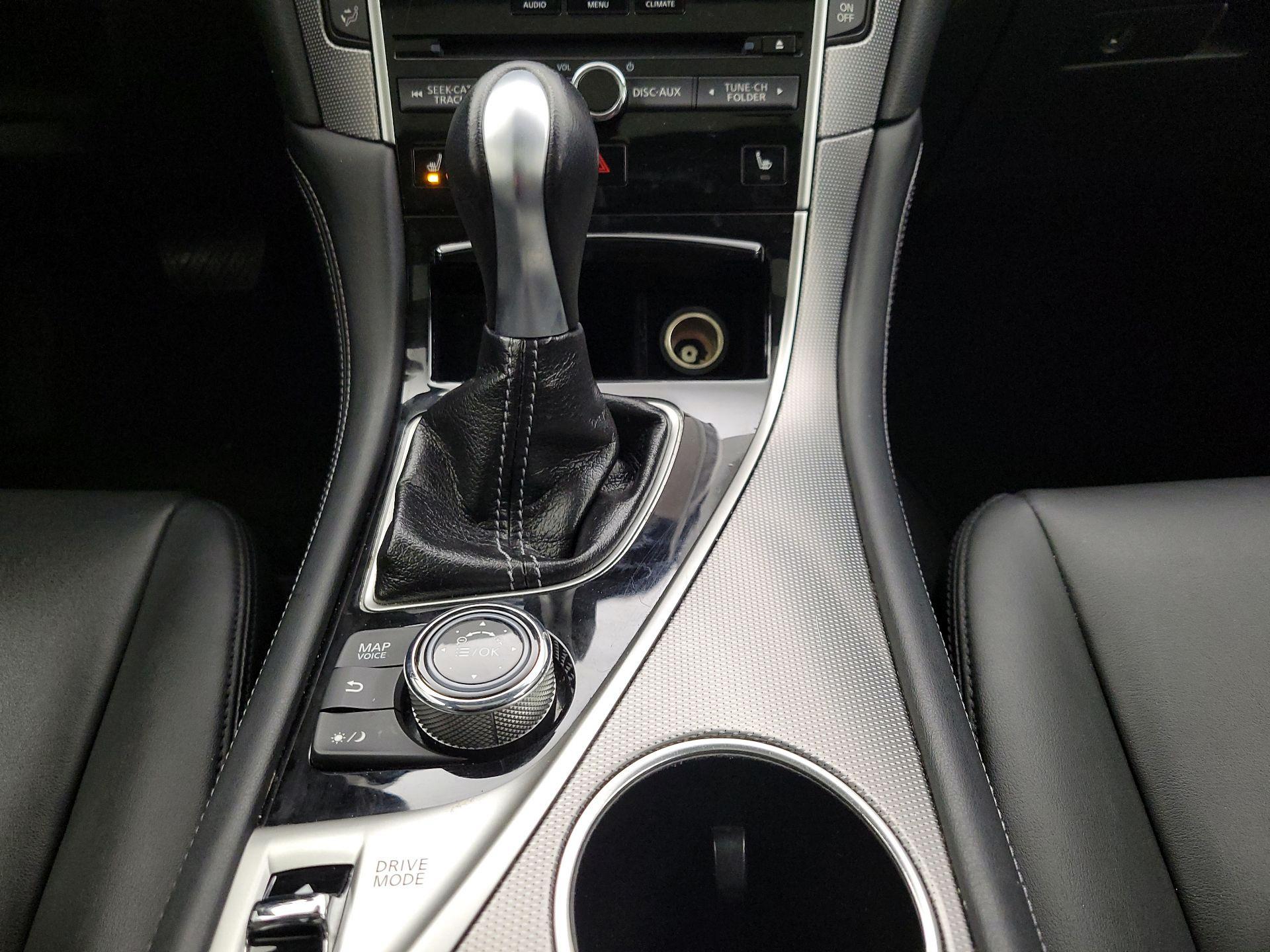 Thumbnail: 2016 INFINITI Q50 - 18