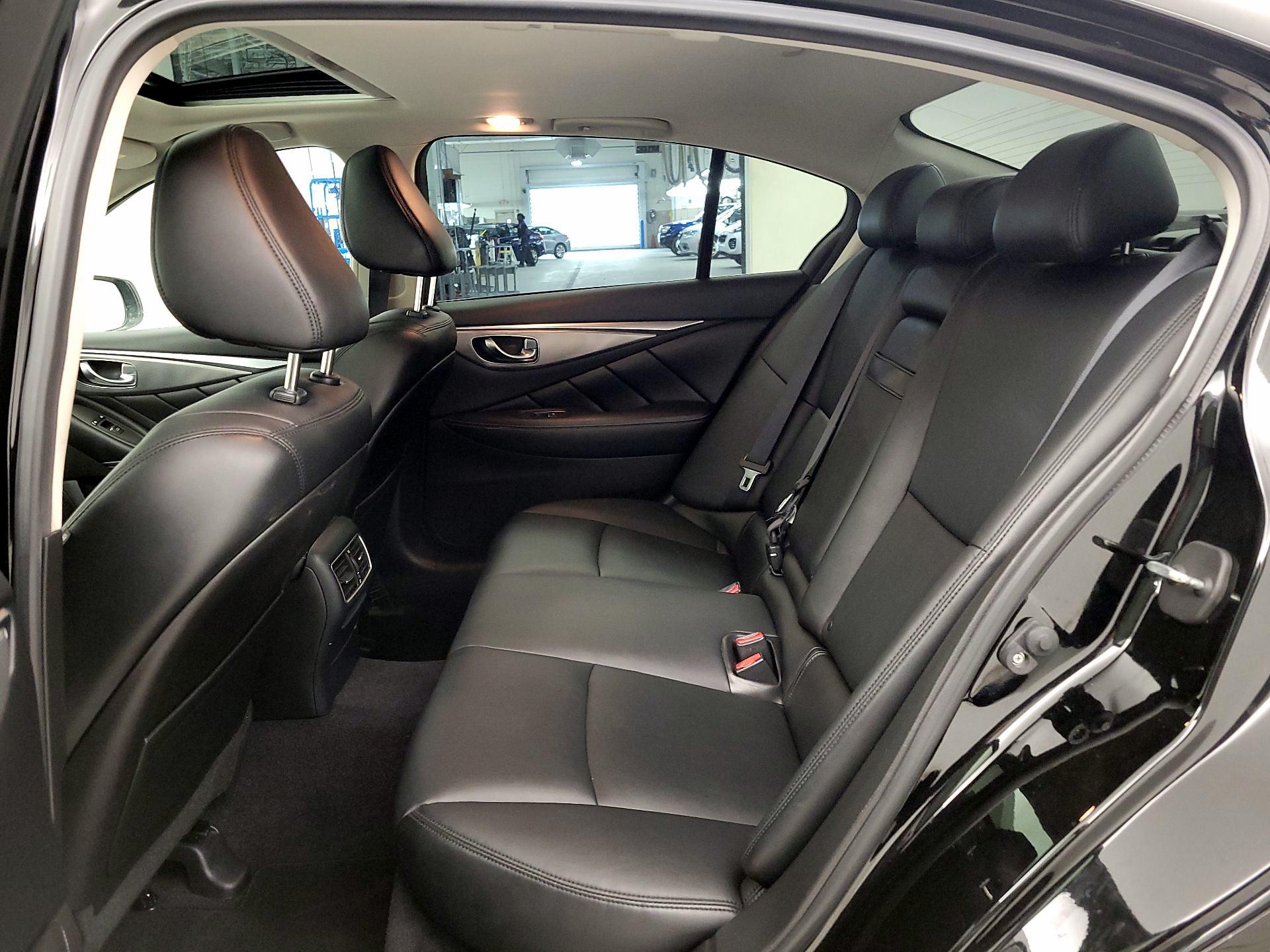 Thumbnail: 2016 INFINITI Q50 - 20