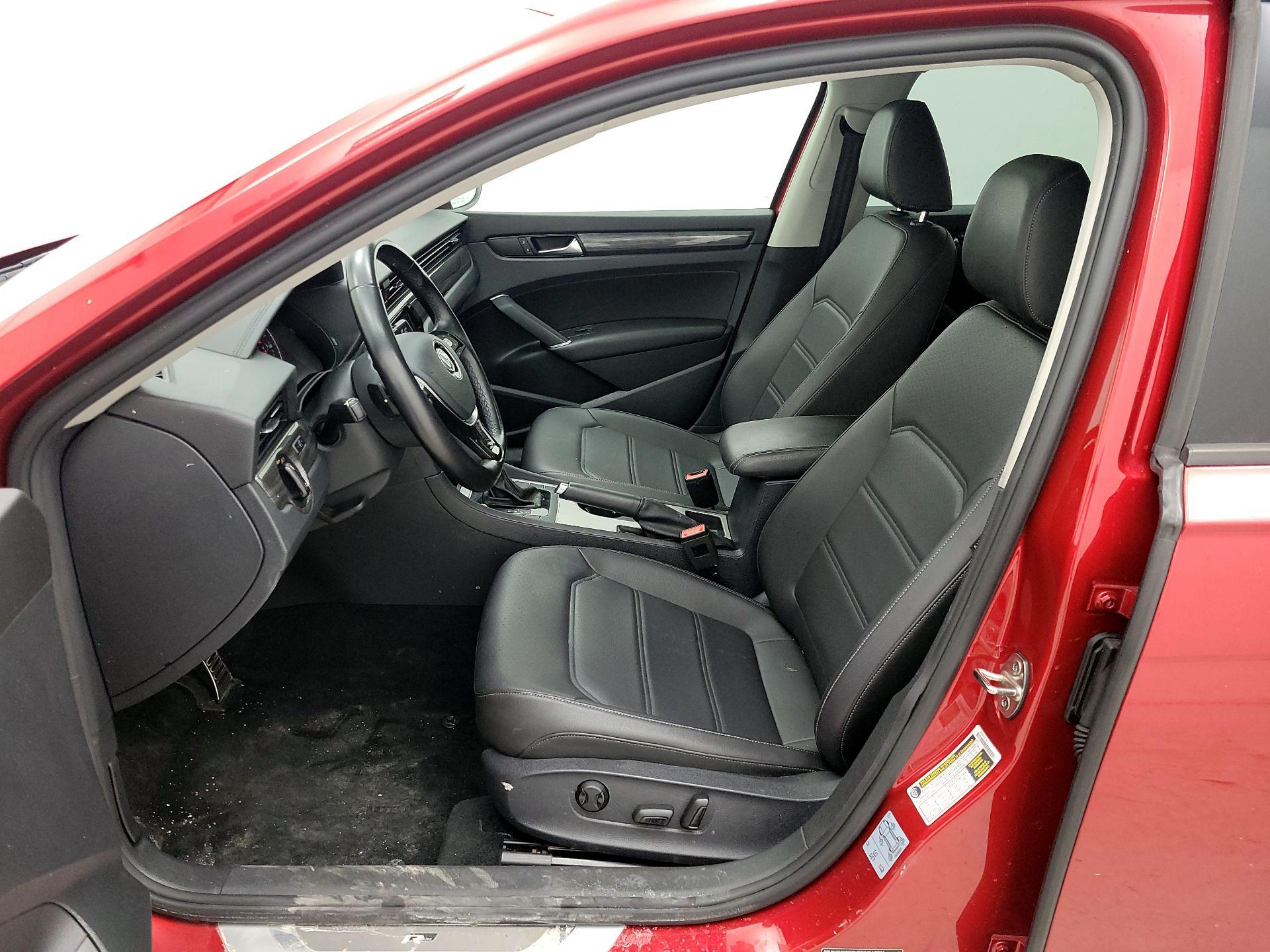 Thumbnail: 2020 Volkswagen Passat - 11