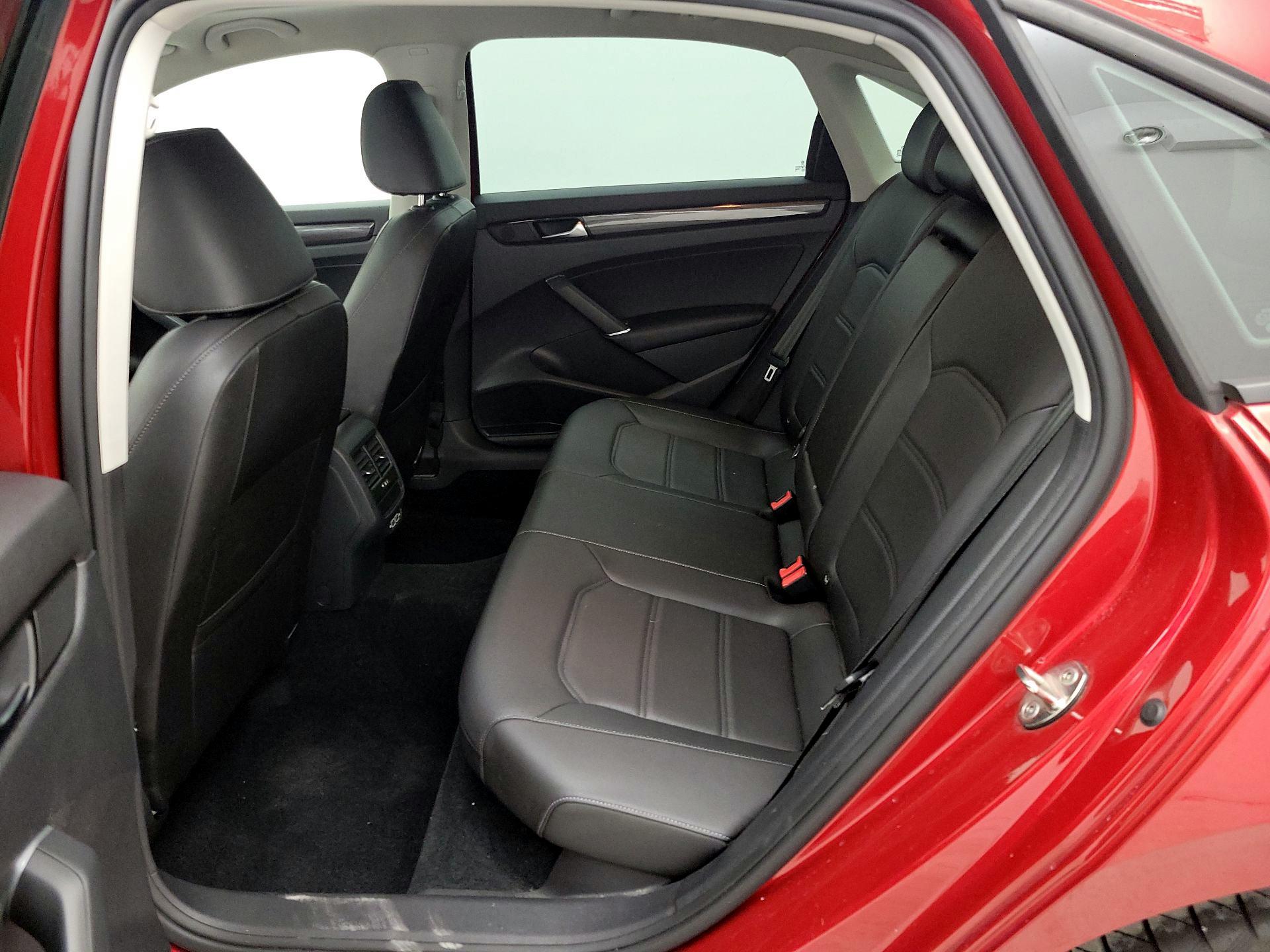 Thumbnail: 2020 Volkswagen Passat - 20