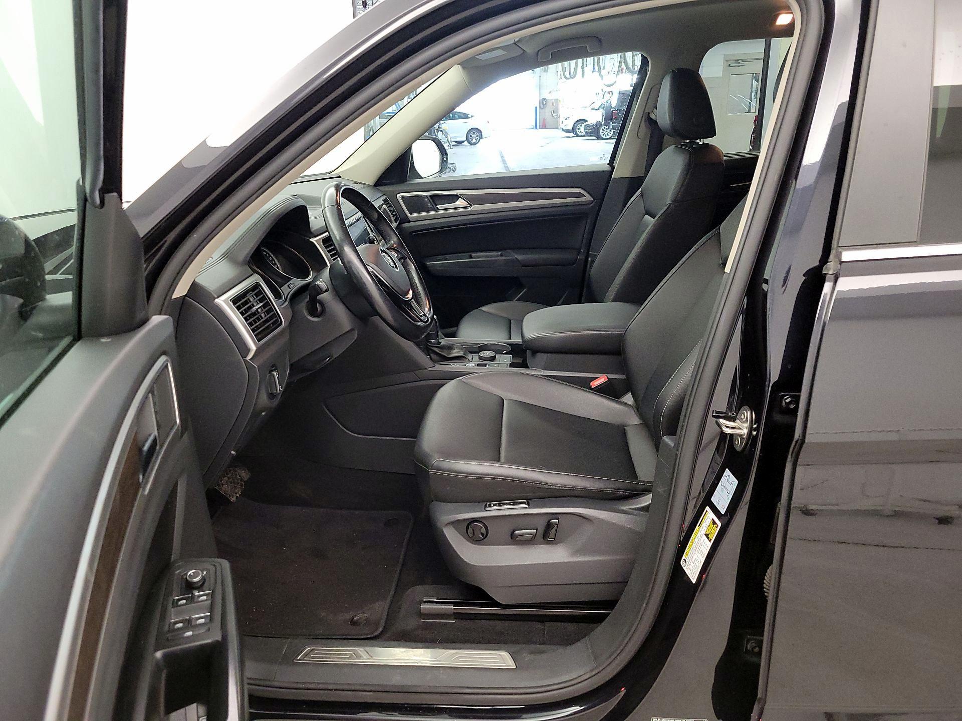 Thumbnail: 2018 Volkswagen Atlas - 11