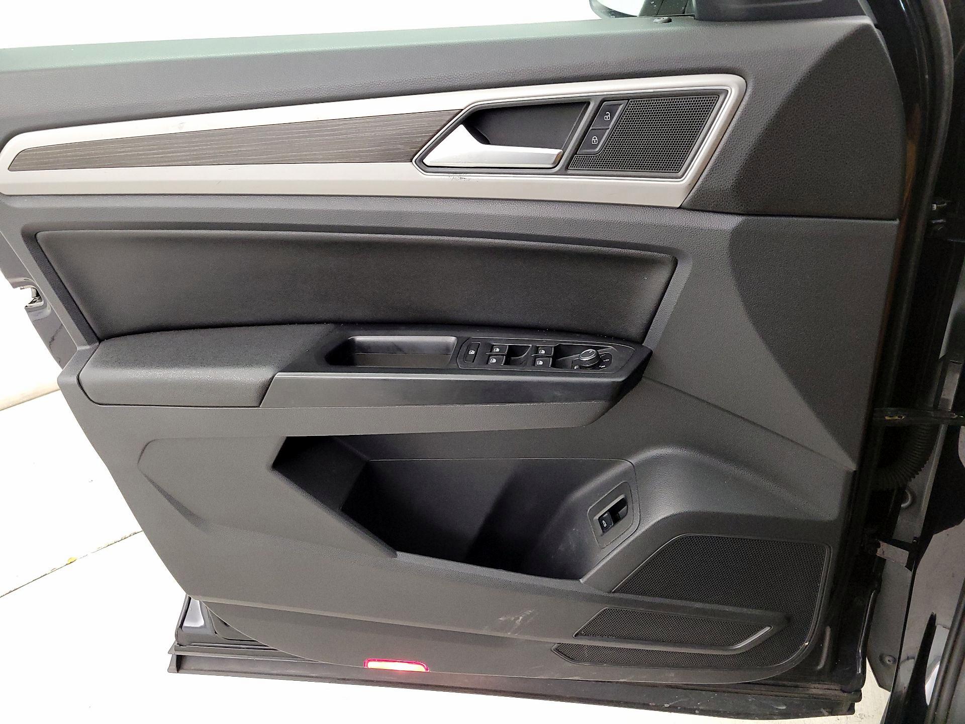 Thumbnail: 2018 Volkswagen Atlas - 12