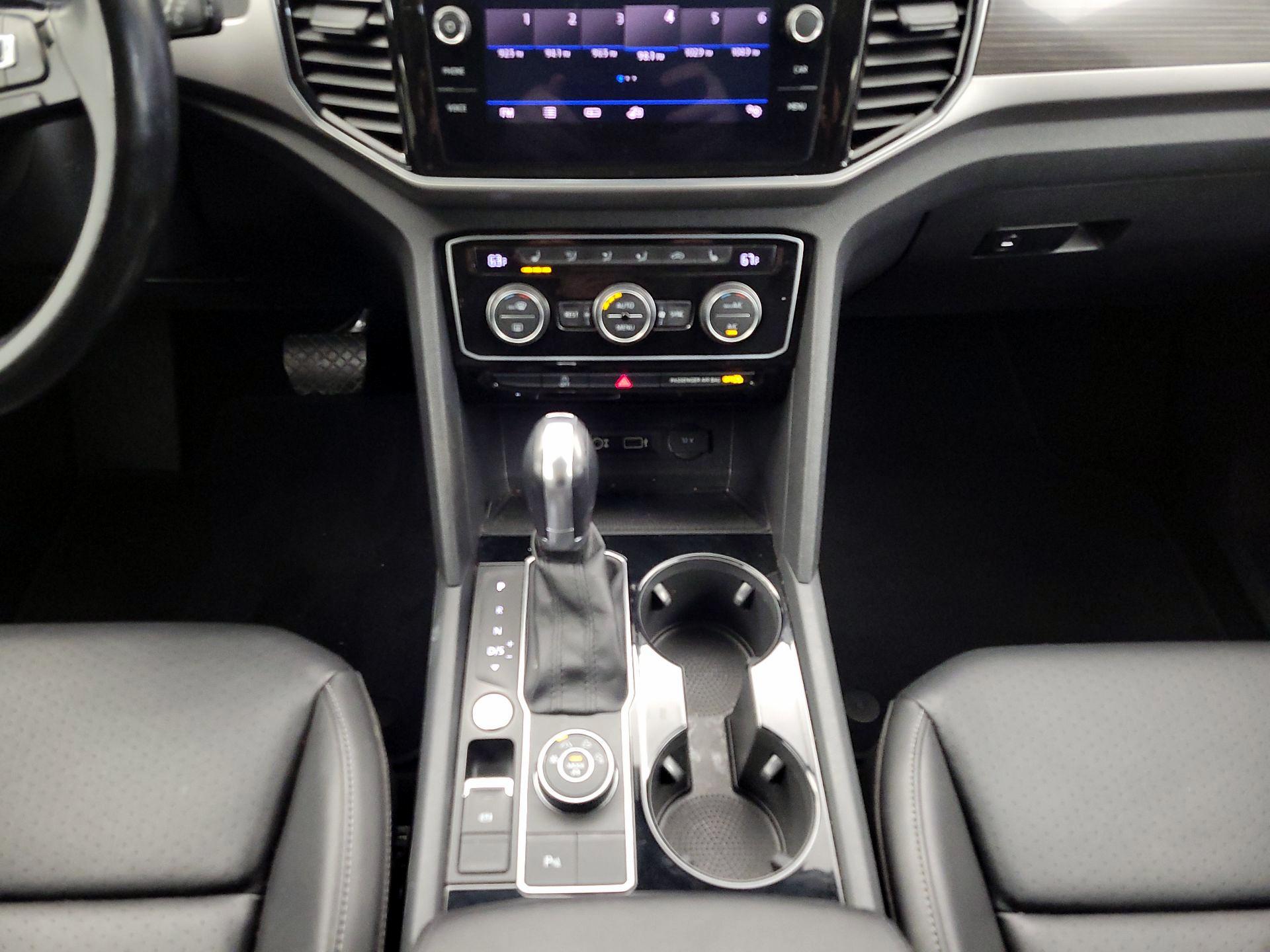 Thumbnail: 2018 Volkswagen Atlas - 16