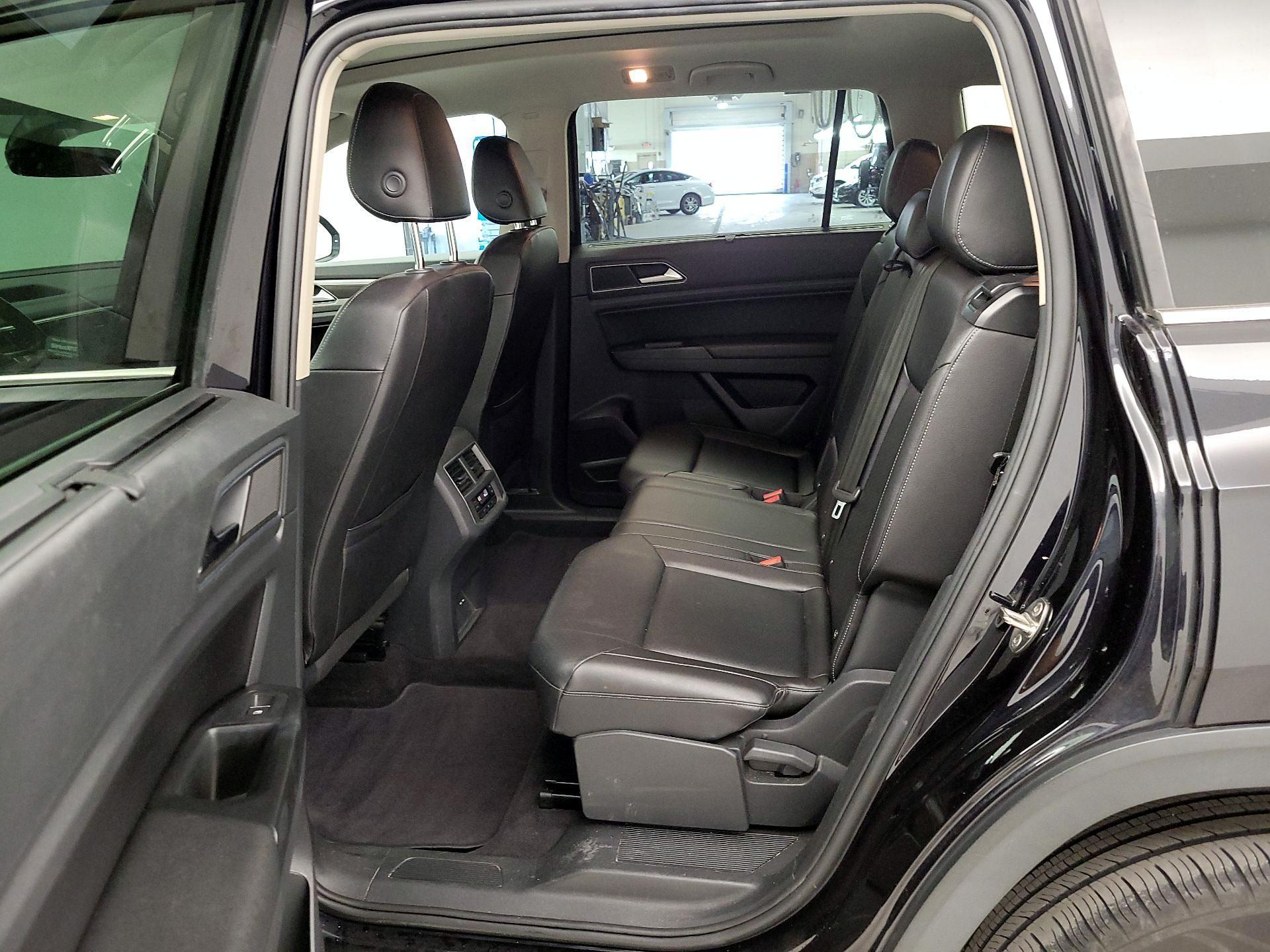 Thumbnail: 2018 Volkswagen Atlas - 18