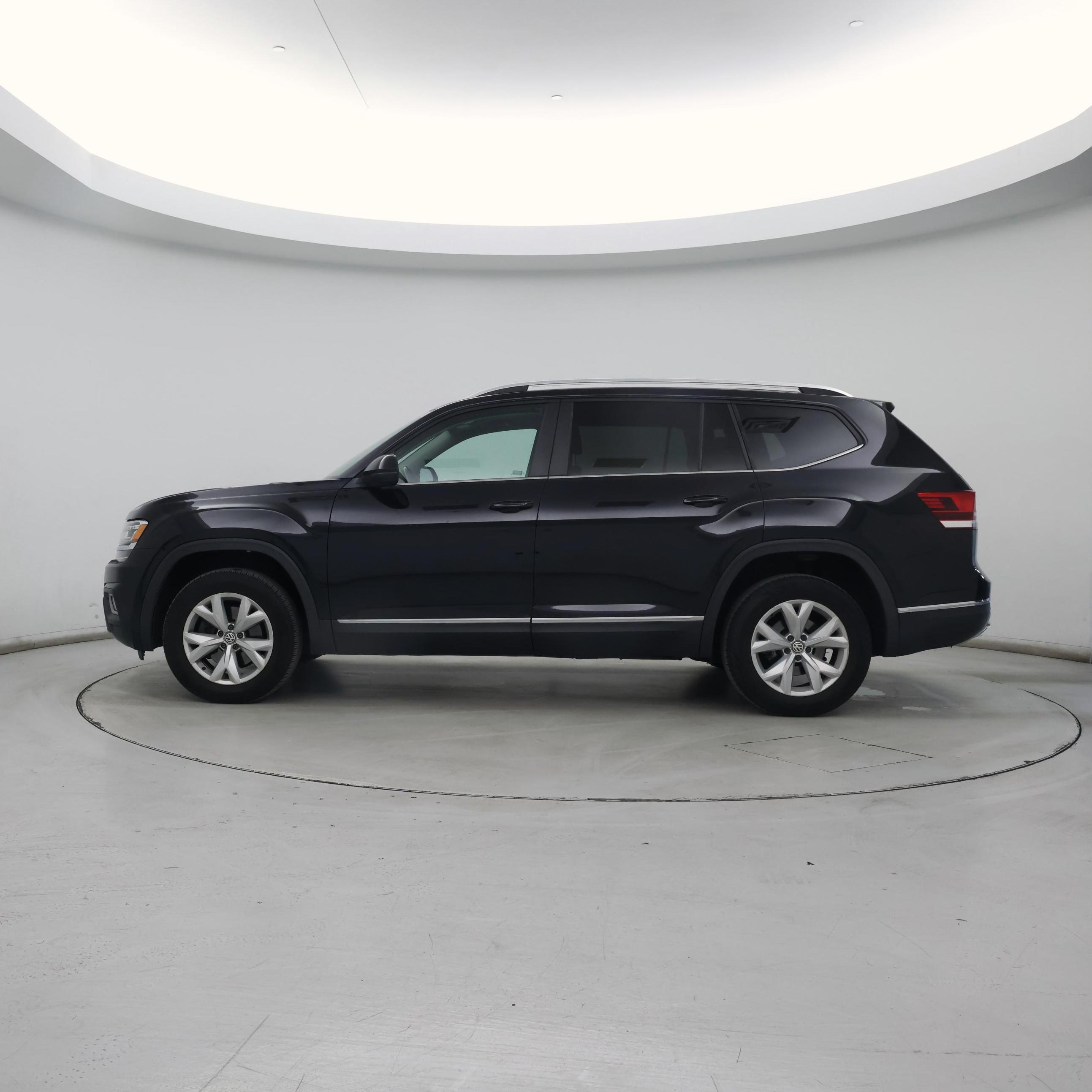 Thumbnail: 2018 Volkswagen Atlas - 3