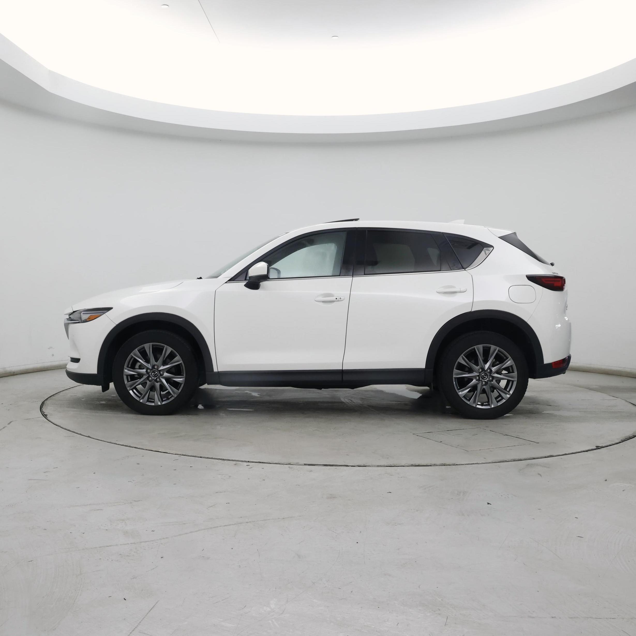 Thumbnail: 2021 Mazda CX-5 - 3