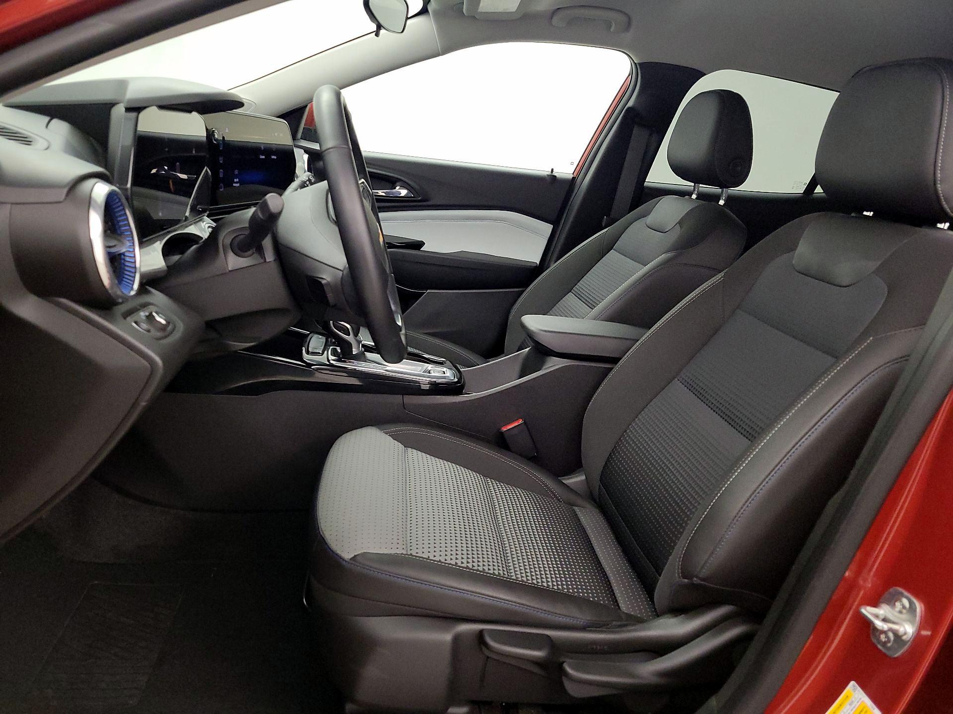 Thumbnail: 2024 Chevrolet Trax - 11