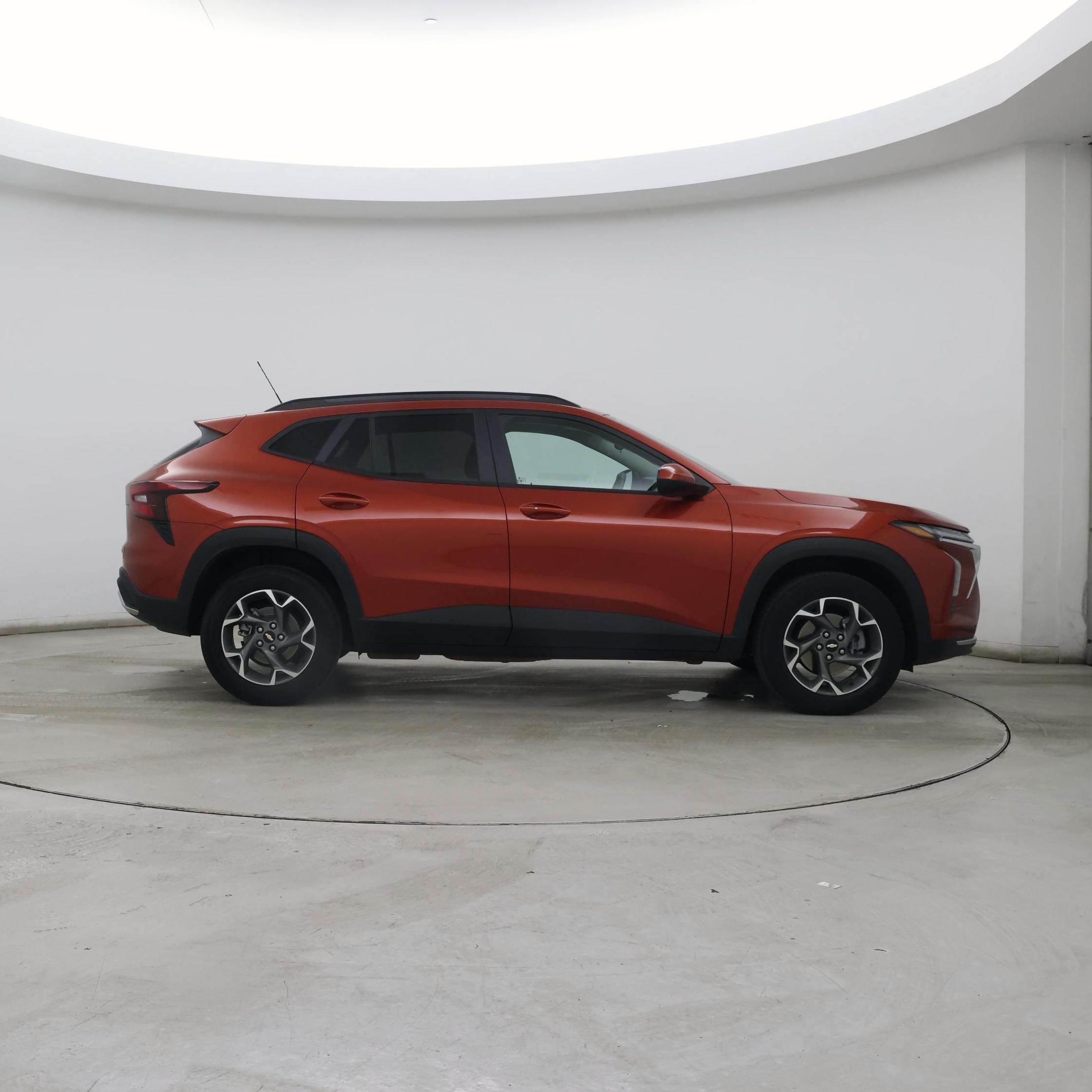 Thumbnail: 2024 Chevrolet Trax - 7