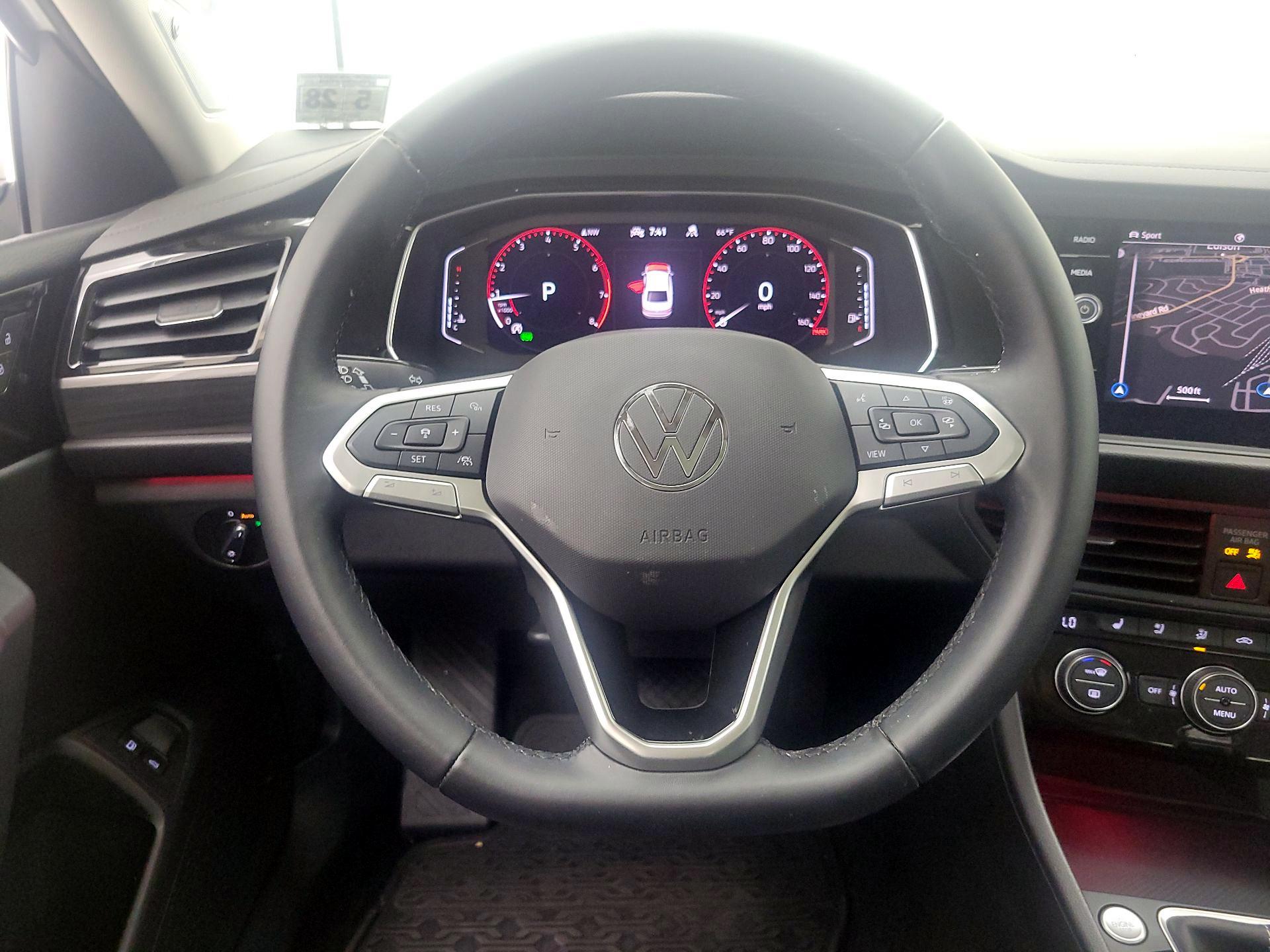 Thumbnail: 2023 Volkswagen Jetta - 10