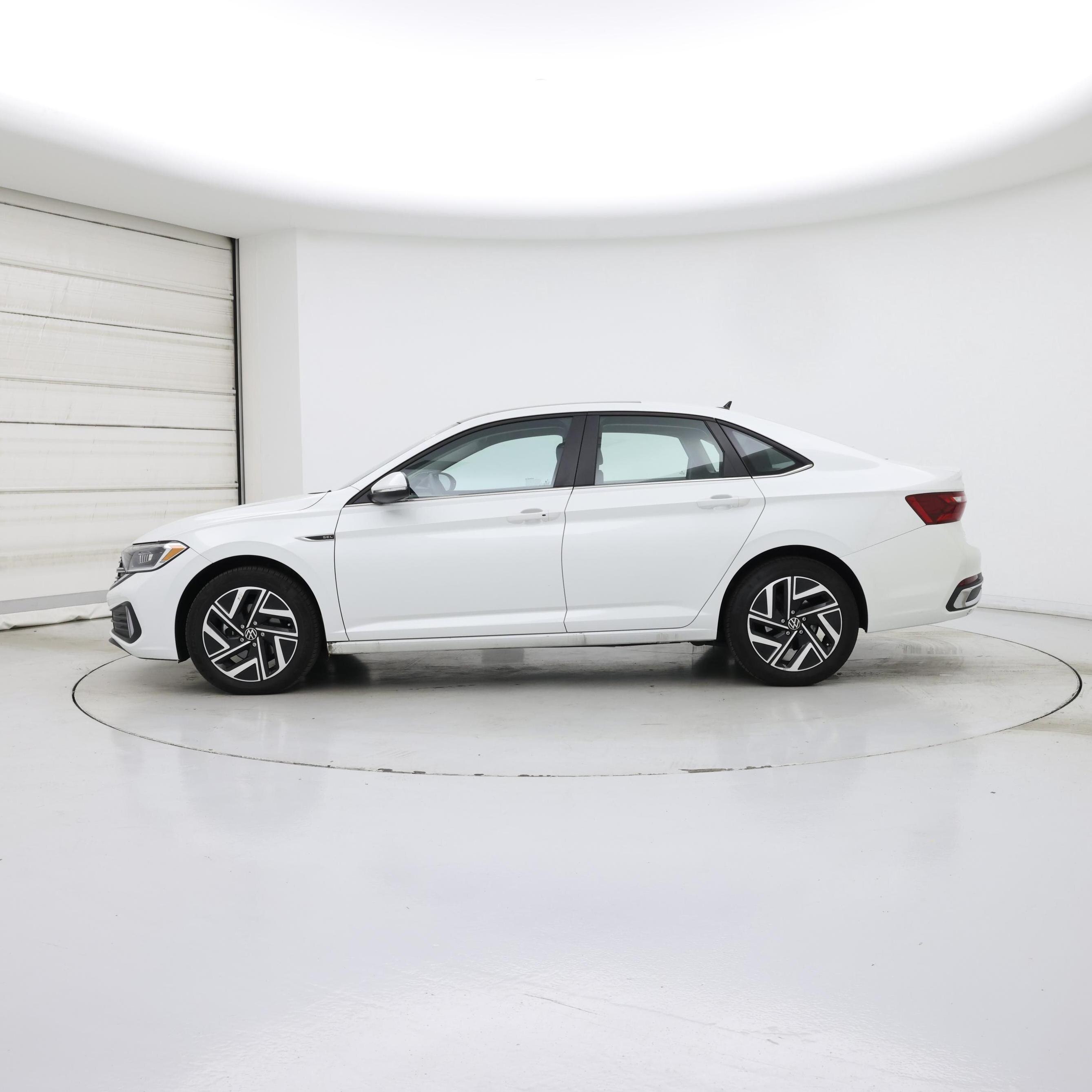 Thumbnail: 2023 Volkswagen Jetta - 3
