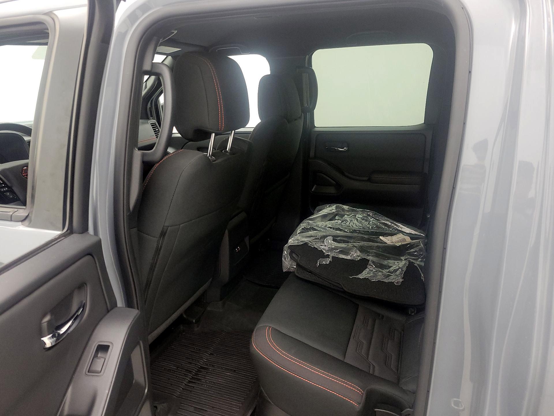 Thumbnail: 2024 Nissan Frontier - 20