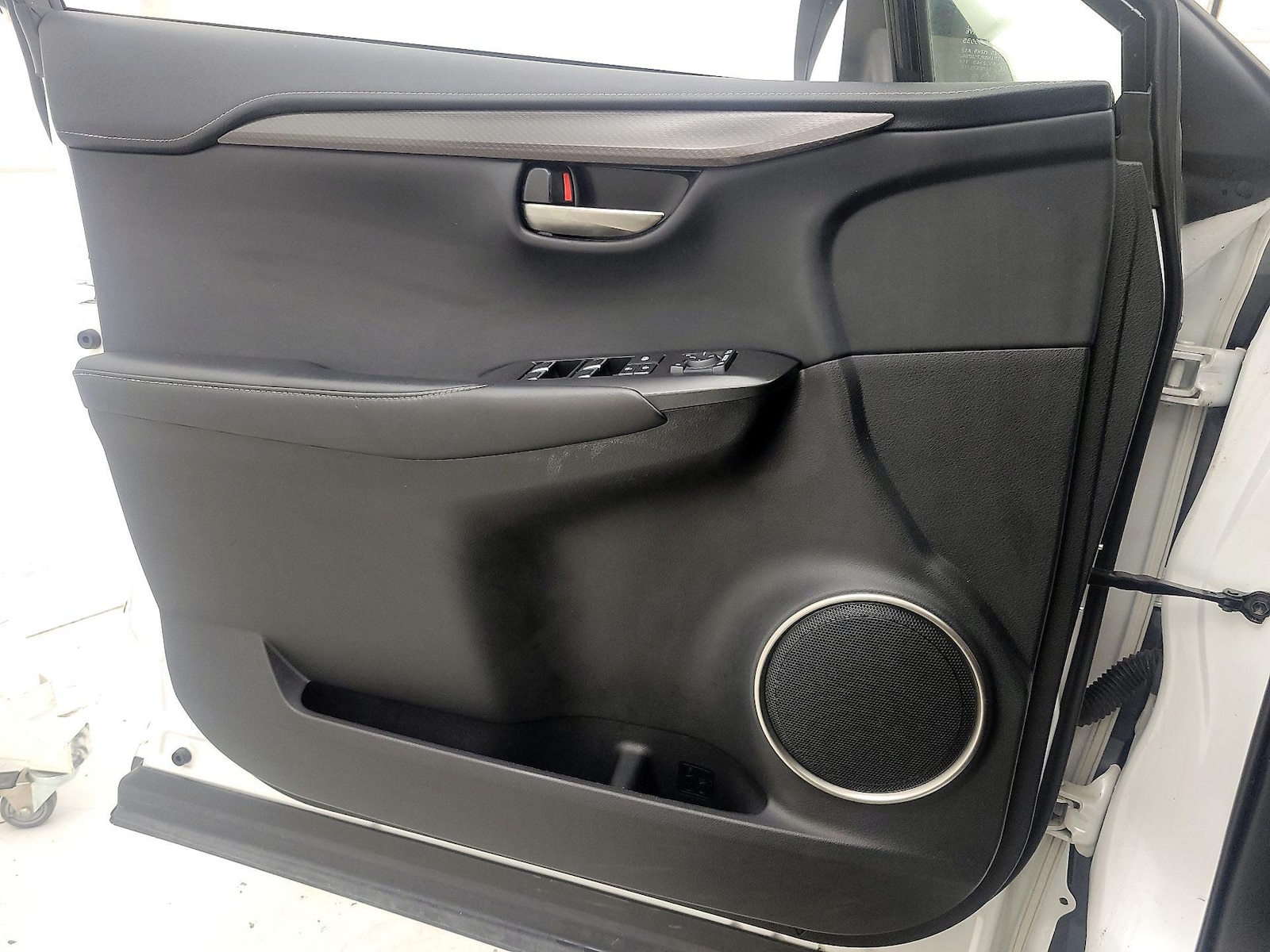 2020 Lexus NX 300 - Photo 13