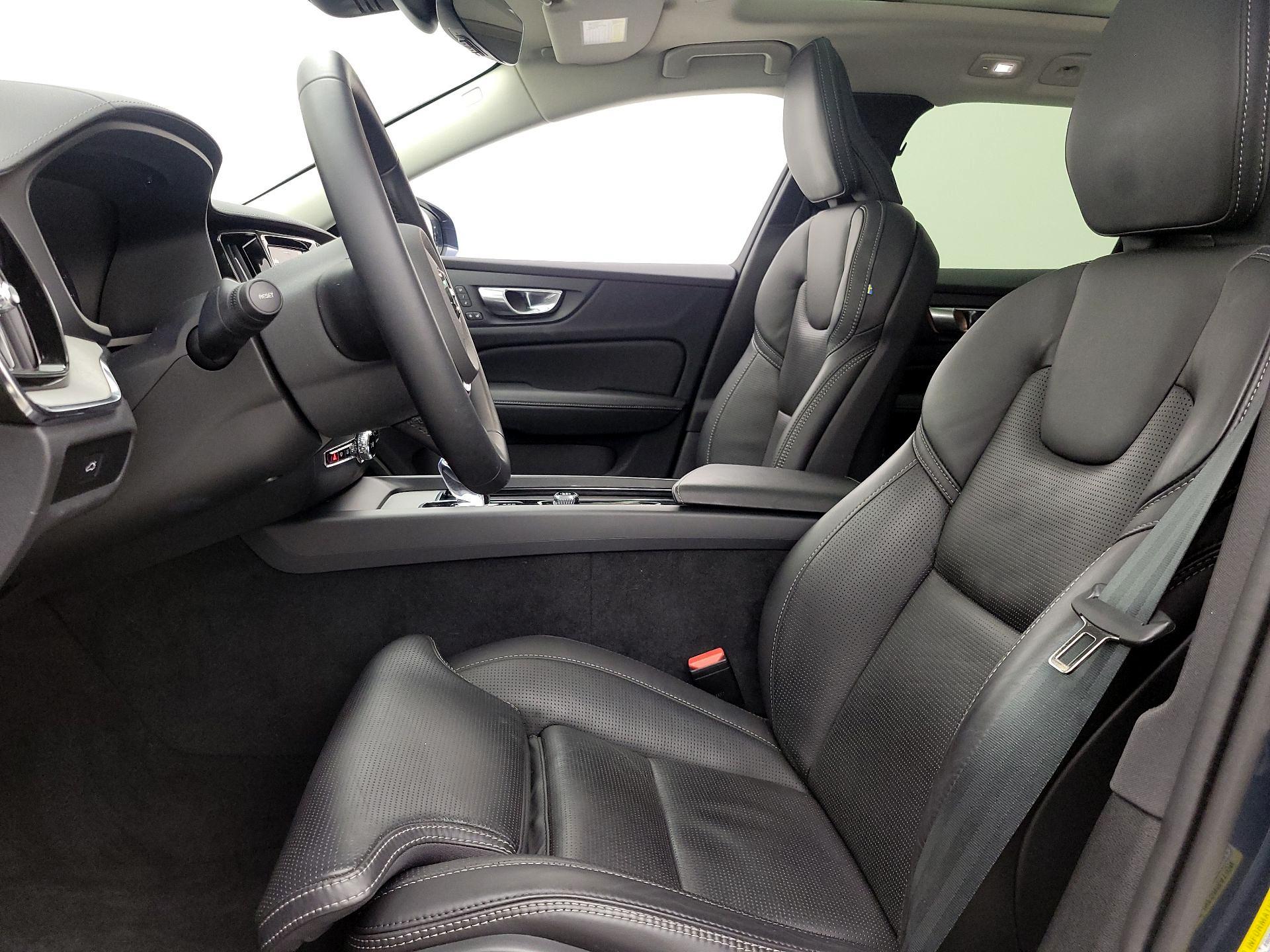 Thumbnail: 2024 Volvo S60 - 11