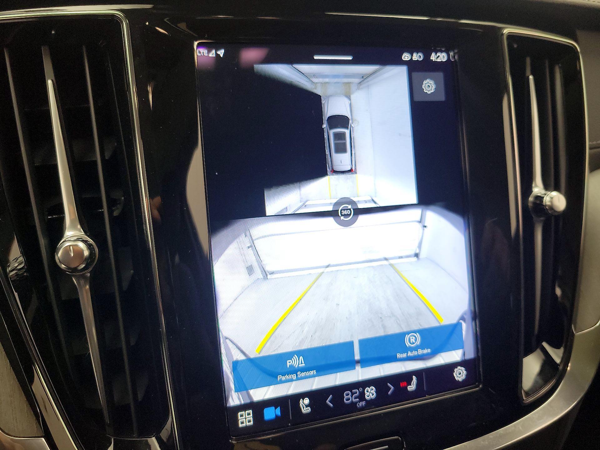 Thumbnail: 2024 Volvo S60 - 14