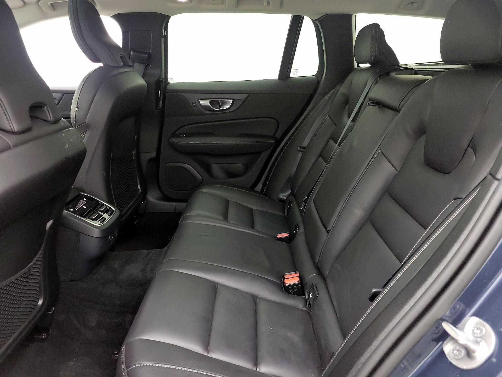 Thumbnail: 2024 Volvo S60 - 20