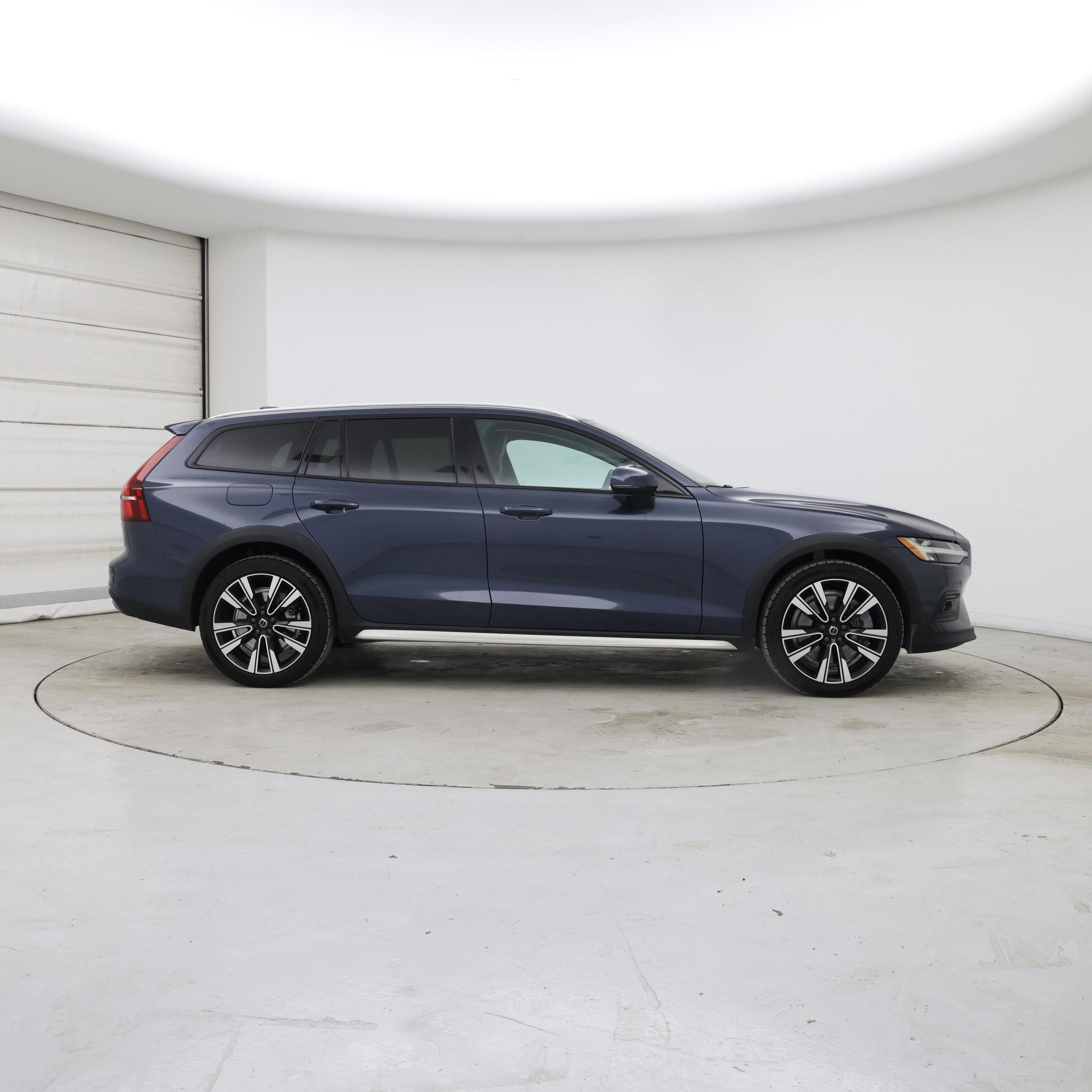 Thumbnail: 2024 Volvo S60 - 7