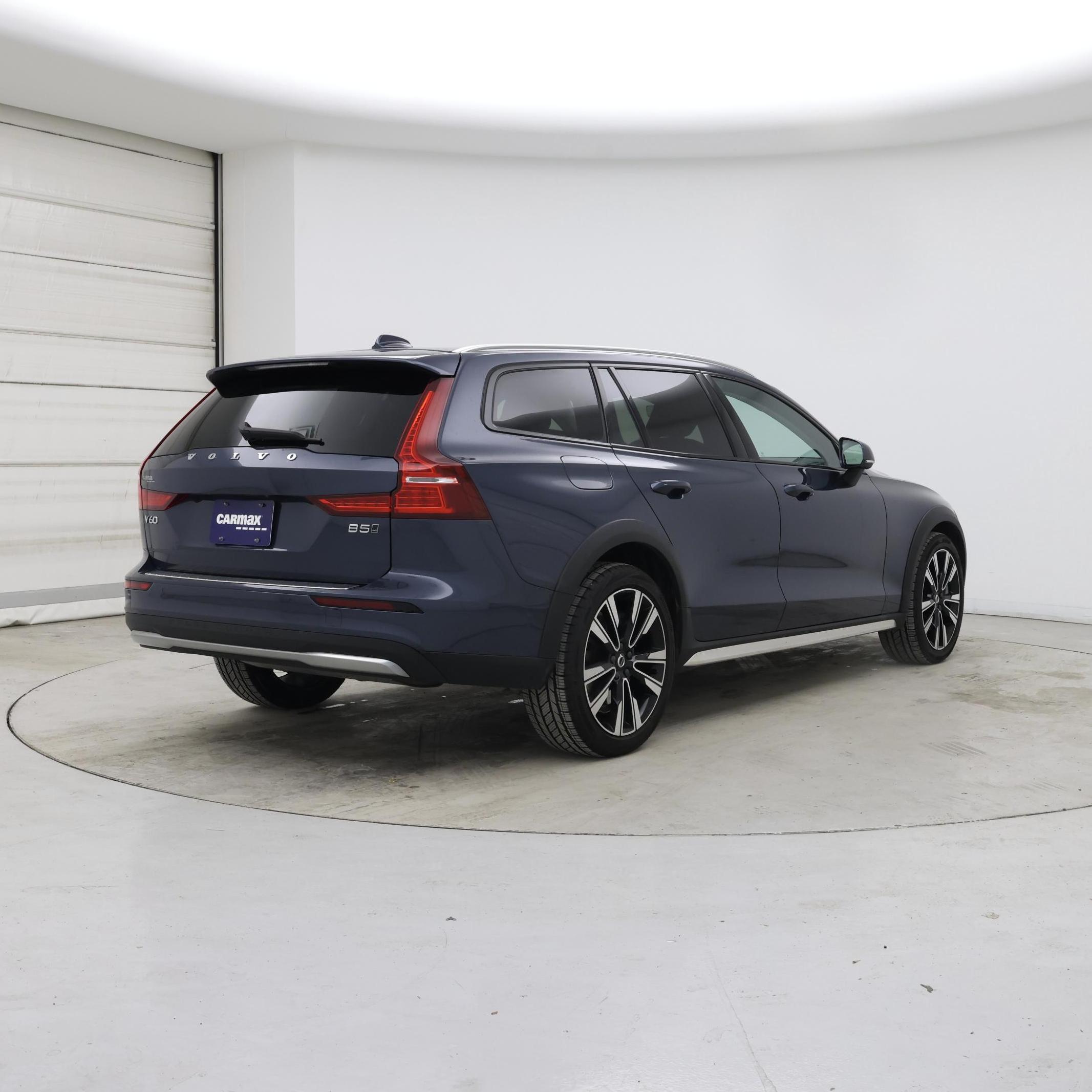 Thumbnail: 2024 Volvo S60 - 8