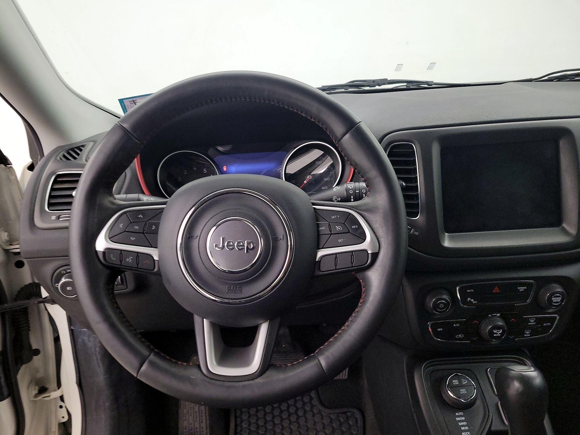 Thumbnail: 2019 Jeep Compass - 10