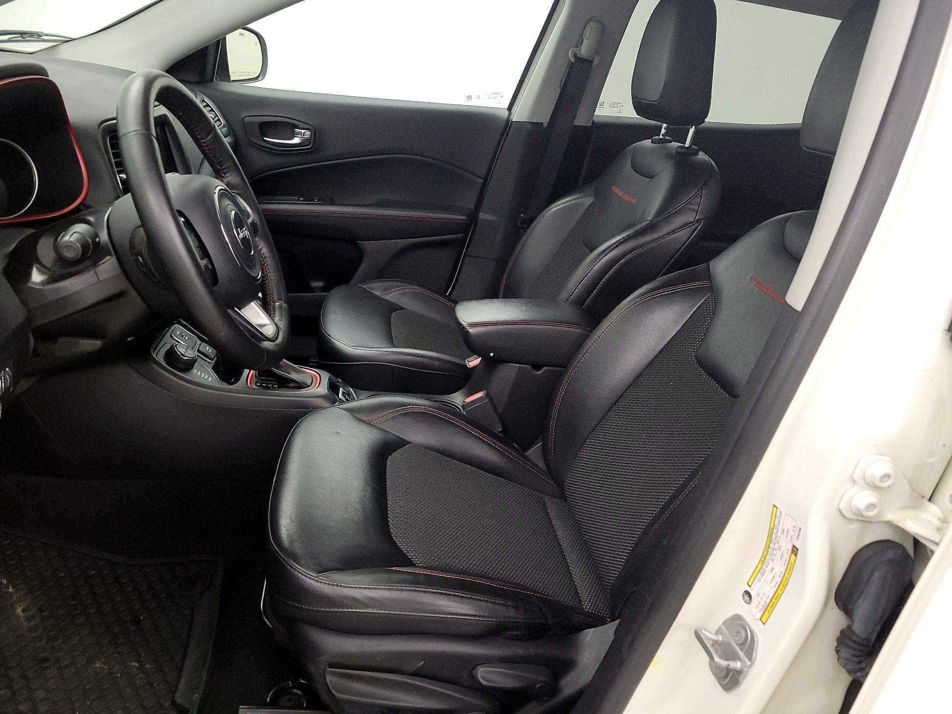 Thumbnail: 2019 Jeep Compass - 11