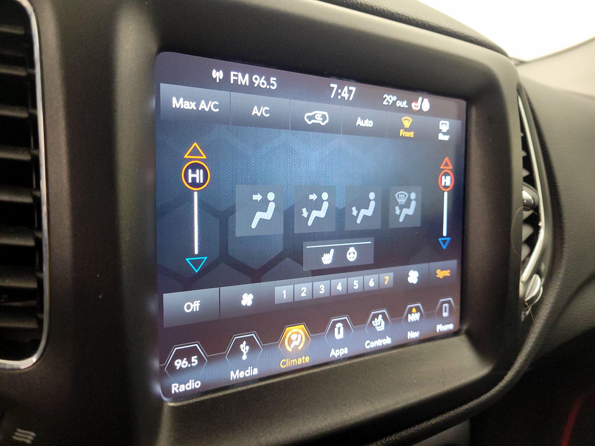 Thumbnail: 2019 Jeep Compass - 16